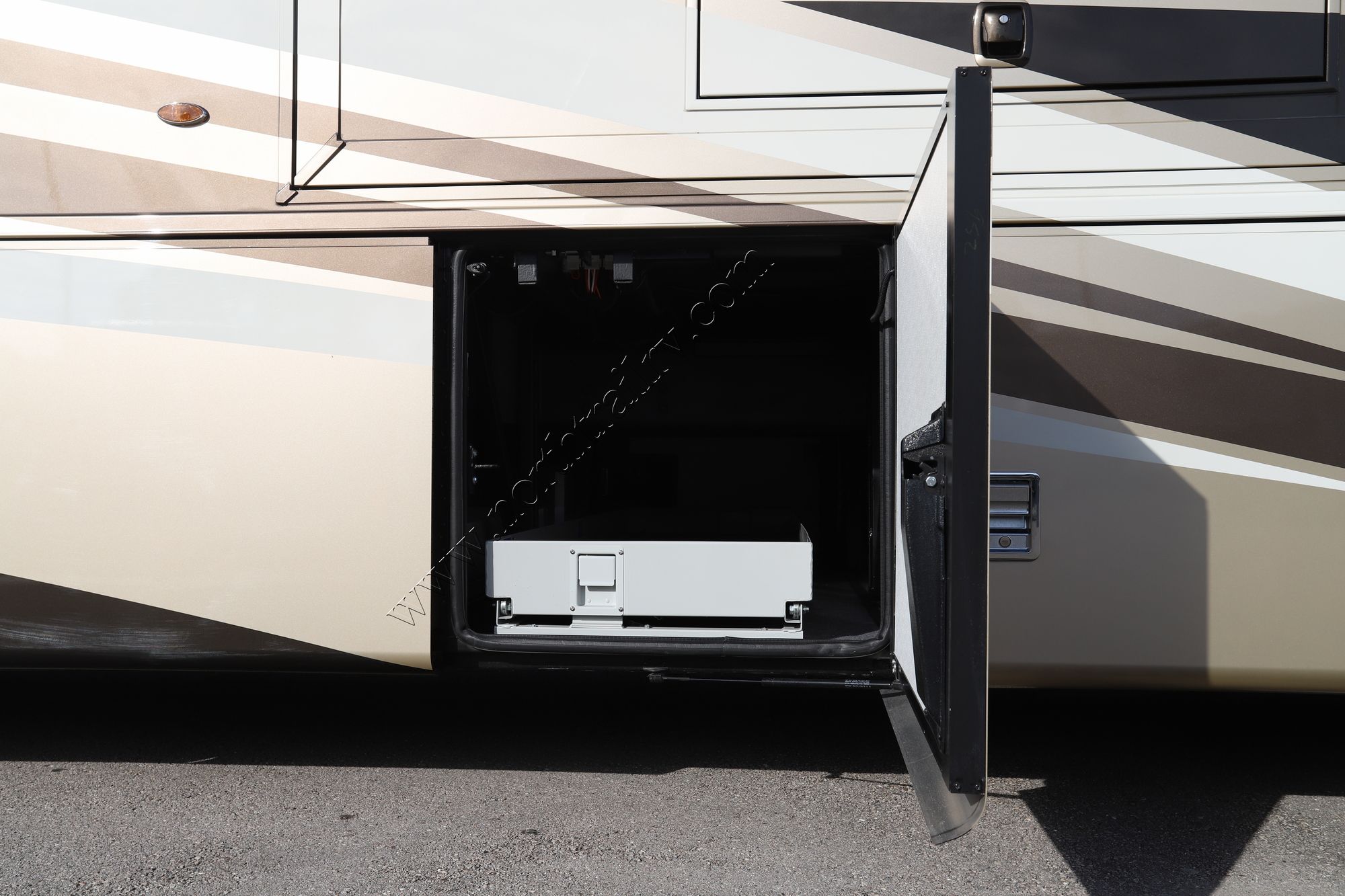 Used 2020 Newmar Ventana 4369 Class A  For Sale