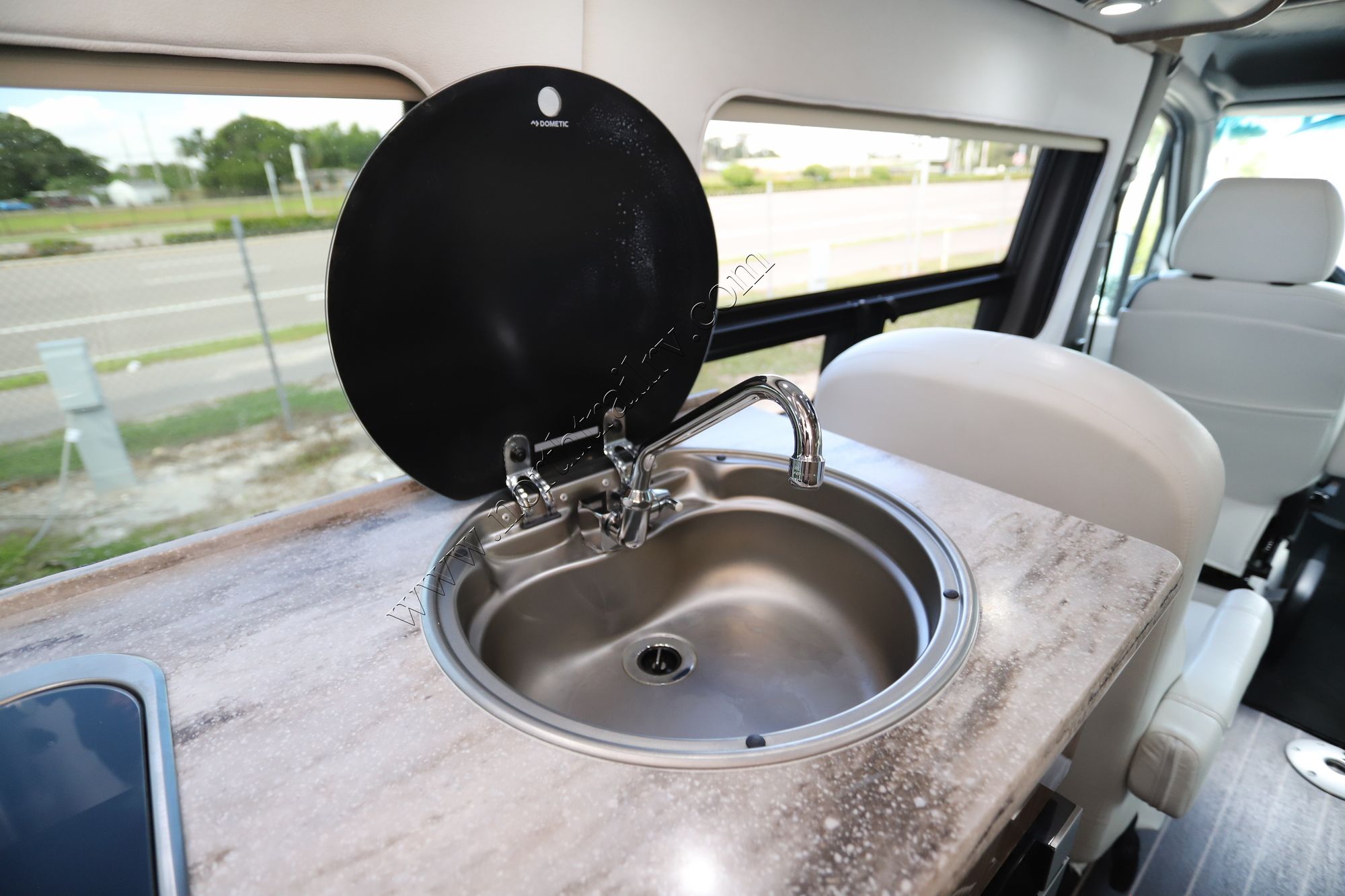 Used 2018 Airstream Interstate EXT LOUNGE Class B  For Sale