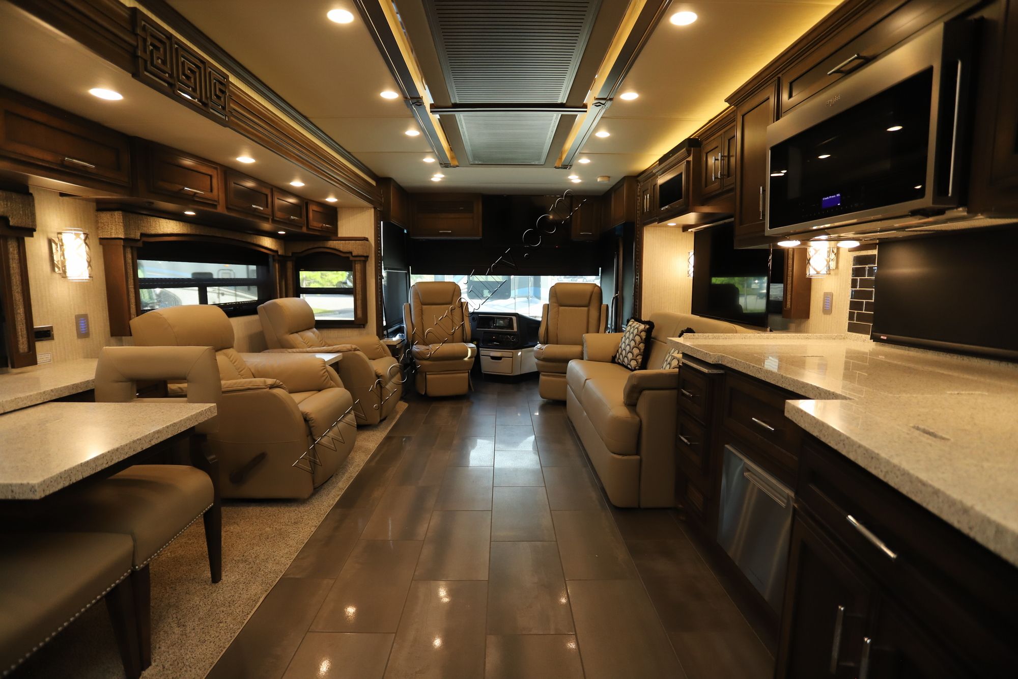 Used 2020 Newmar Ventana 4369 Class A  For Sale