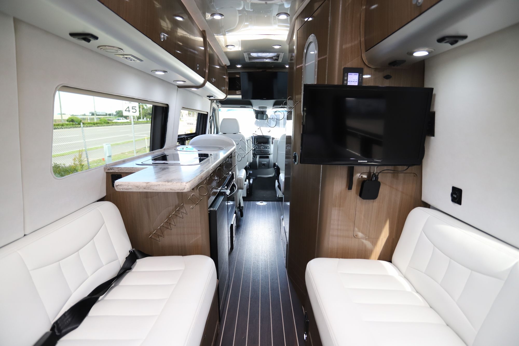 Used 2018 Airstream Interstate EXT LOUNGE Class B  For Sale