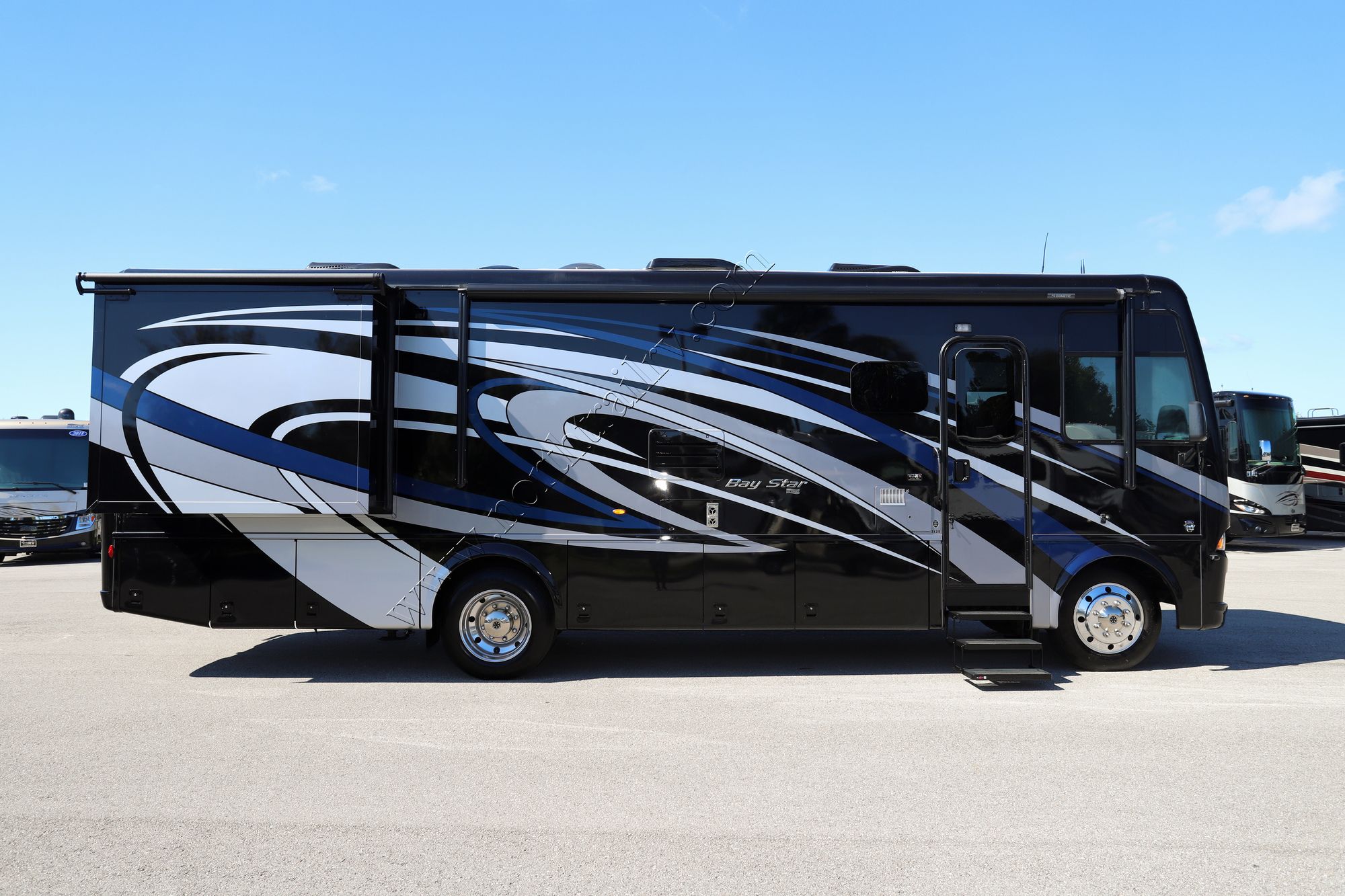 Used 2019 Newmar Bay Star 3124 Class A  For Sale