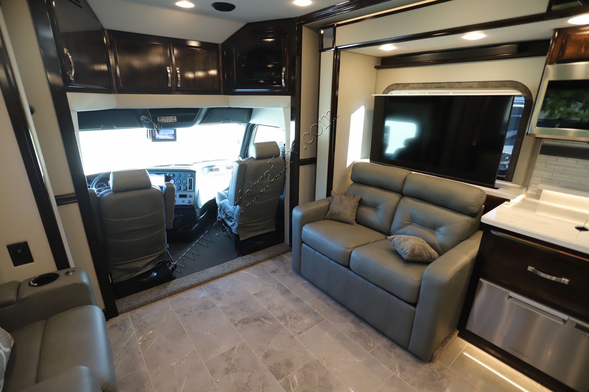 New 2022 Renegade Rv Ikon i4534RX Super C  For Sale