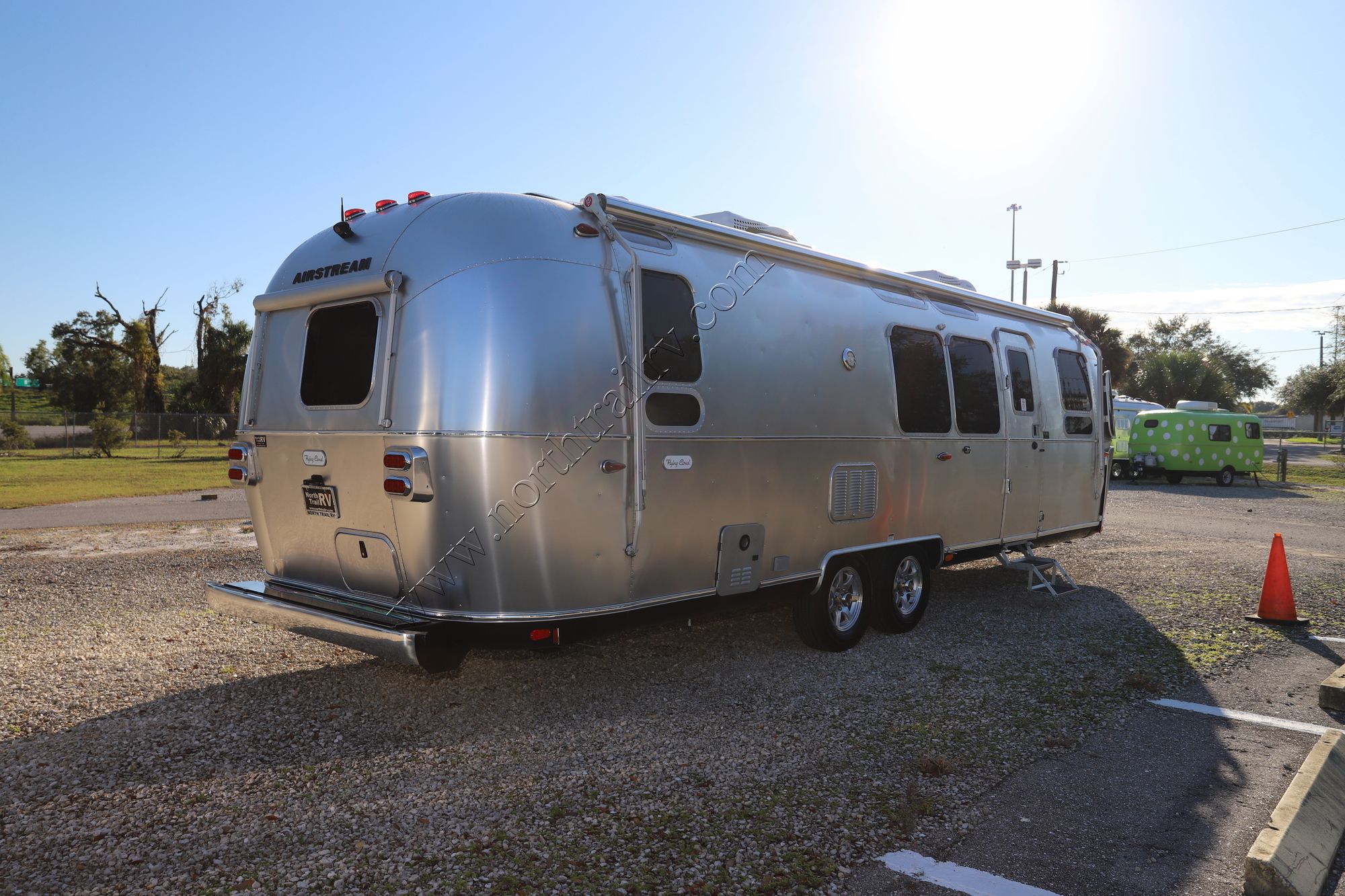 Used 2021 Airstream Flying Cloud 30FBQ Travel Trailer  For Sale