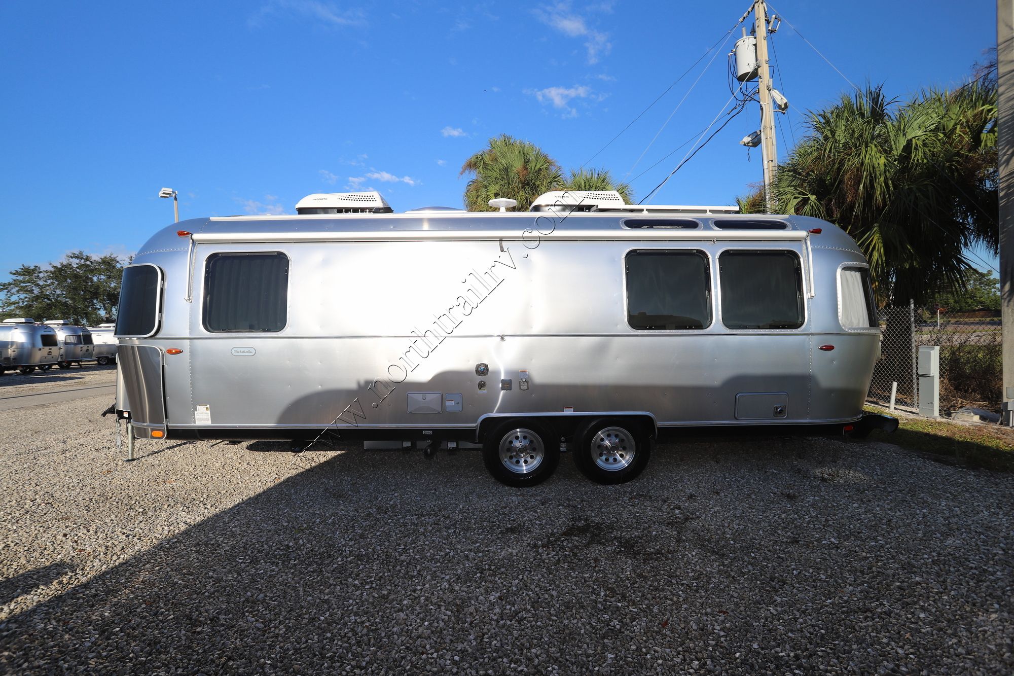 New 2022 Airstream Globetrotter 27FB Travel Trailer  For Sale