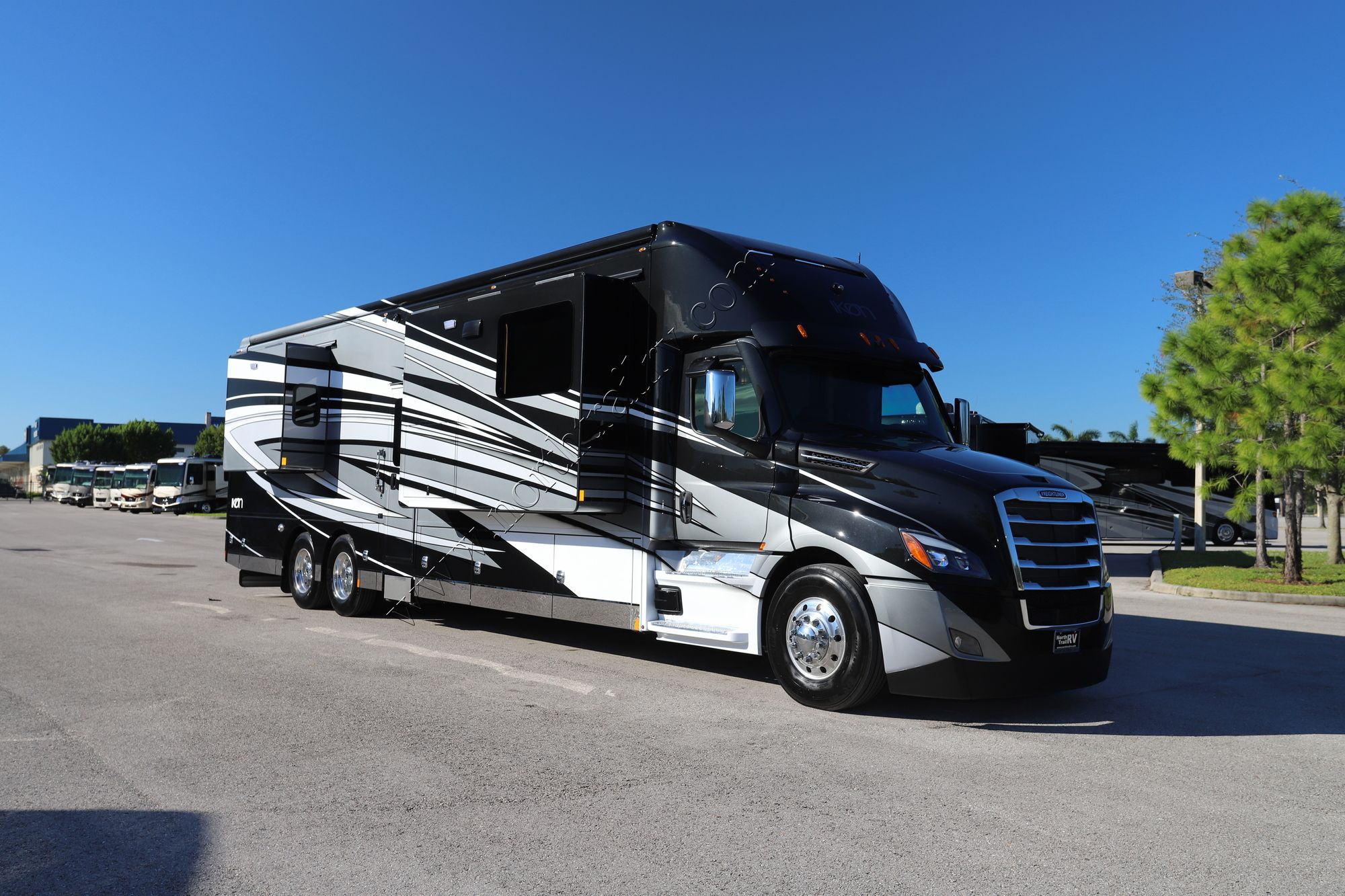 New 2022 Renegade Rv Ikon i4534RX Super C  For Sale