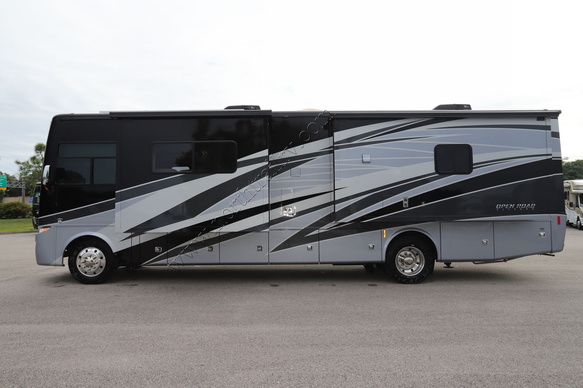 New 2022 Tiffin Motor Homes Allegro 34PA Class A  For Sale