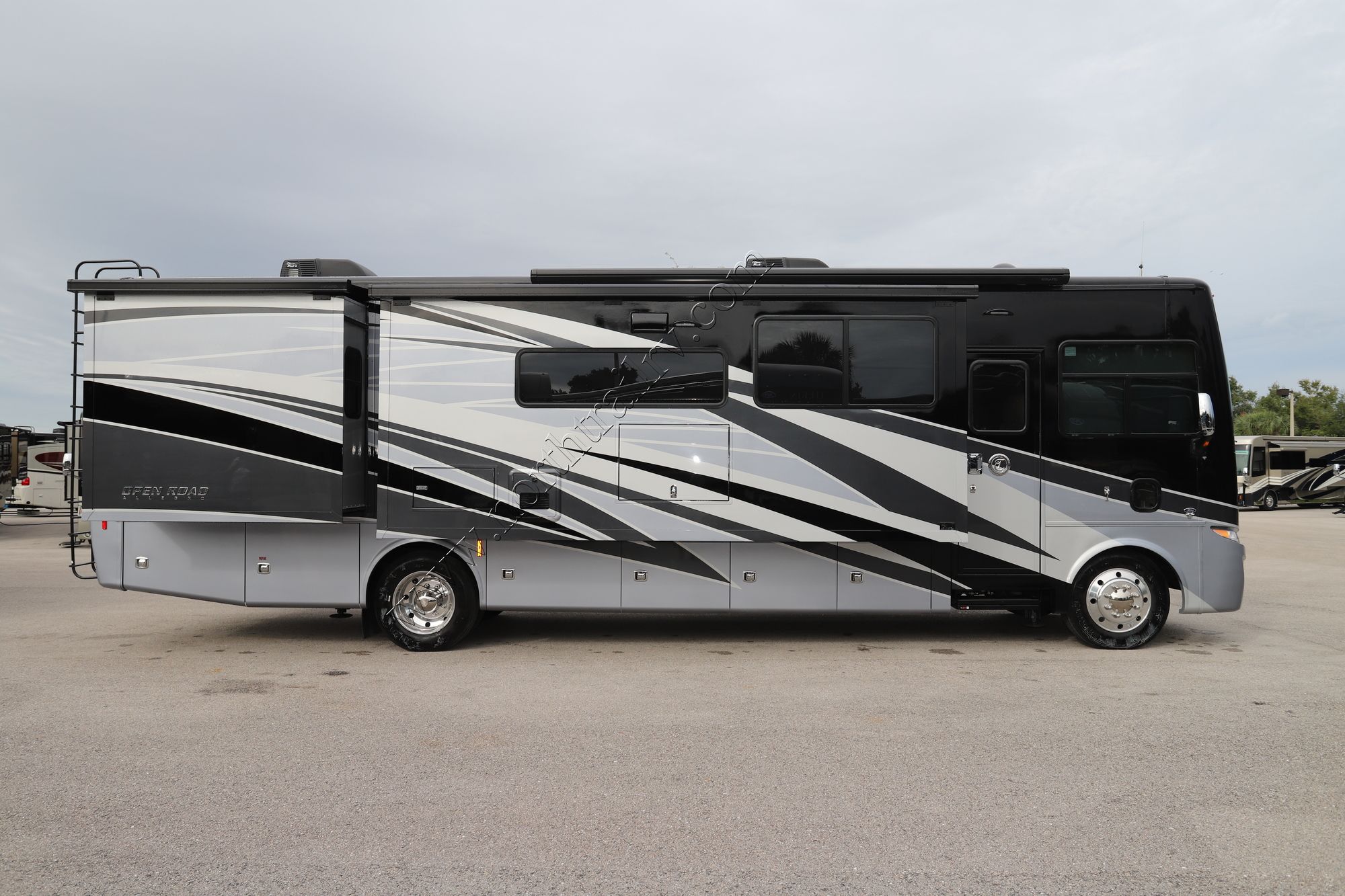 New 2022 Tiffin Motor Homes Allegro 34PA Class A  For Sale