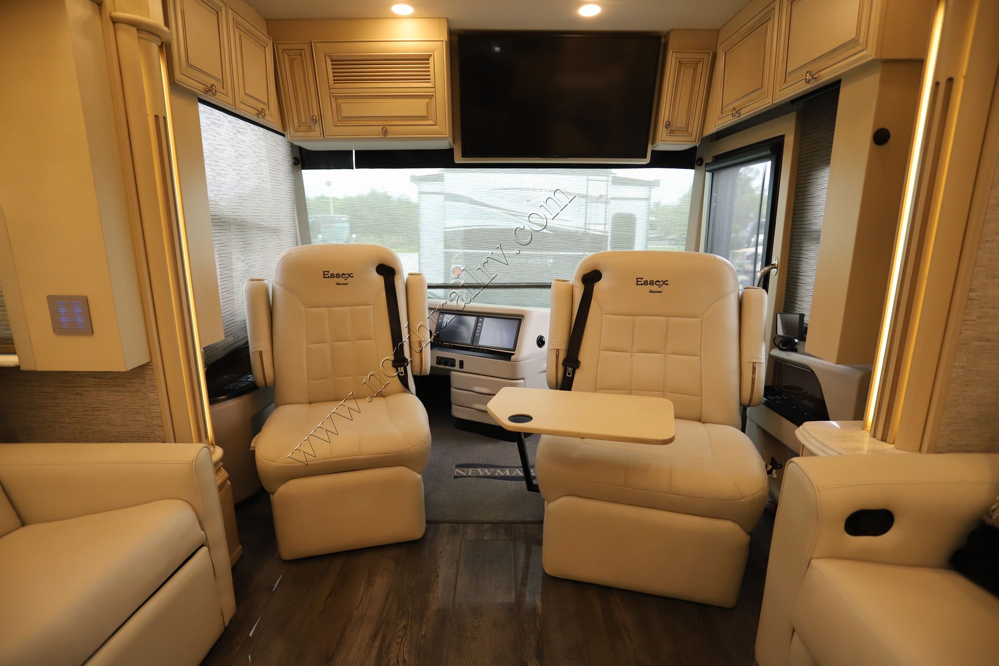 Used 2019 Newmar Essex 4533 Class A  For Sale