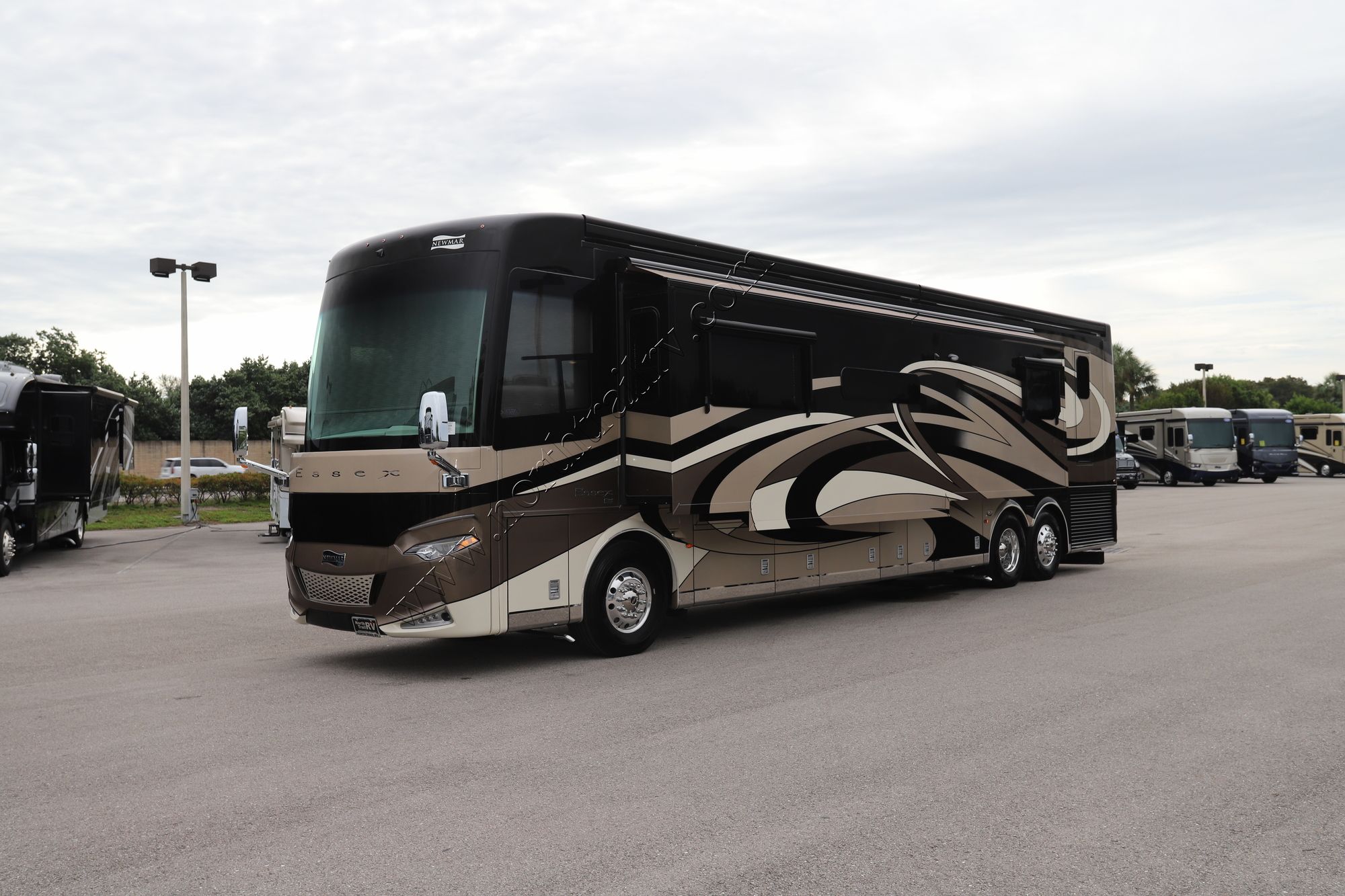Used 2019 Newmar Essex 4533 Class A  For Sale