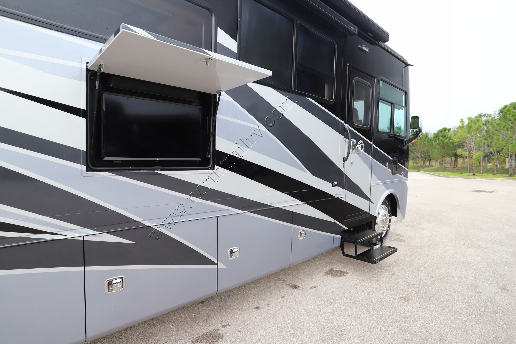 New 2022 Tiffin Motor Homes Allegro 34PA Class A  For Sale