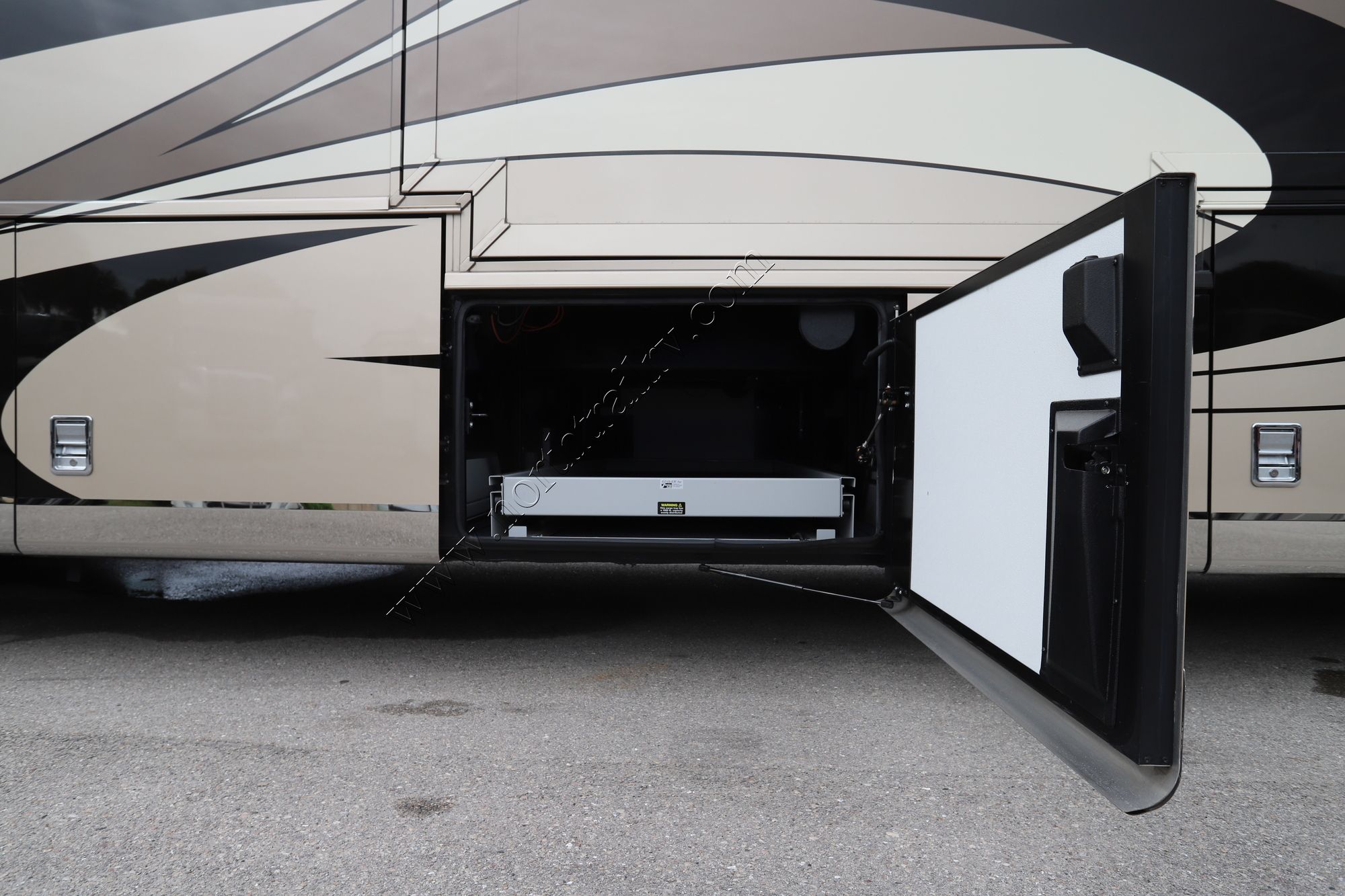 Used 2019 Newmar Essex 4533 Class A  For Sale