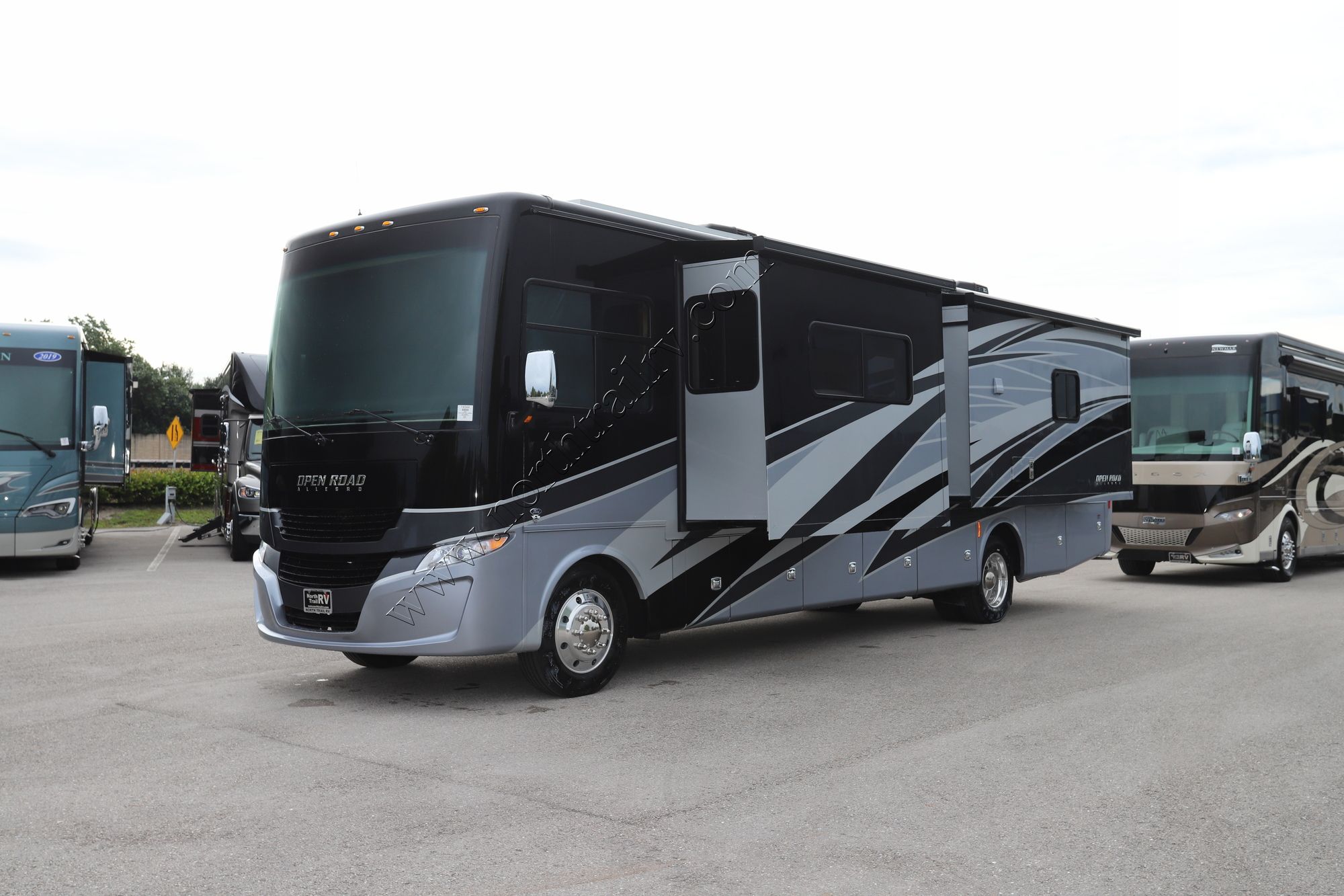 New 2022 Tiffin Motor Homes Allegro 34PA Class A  For Sale