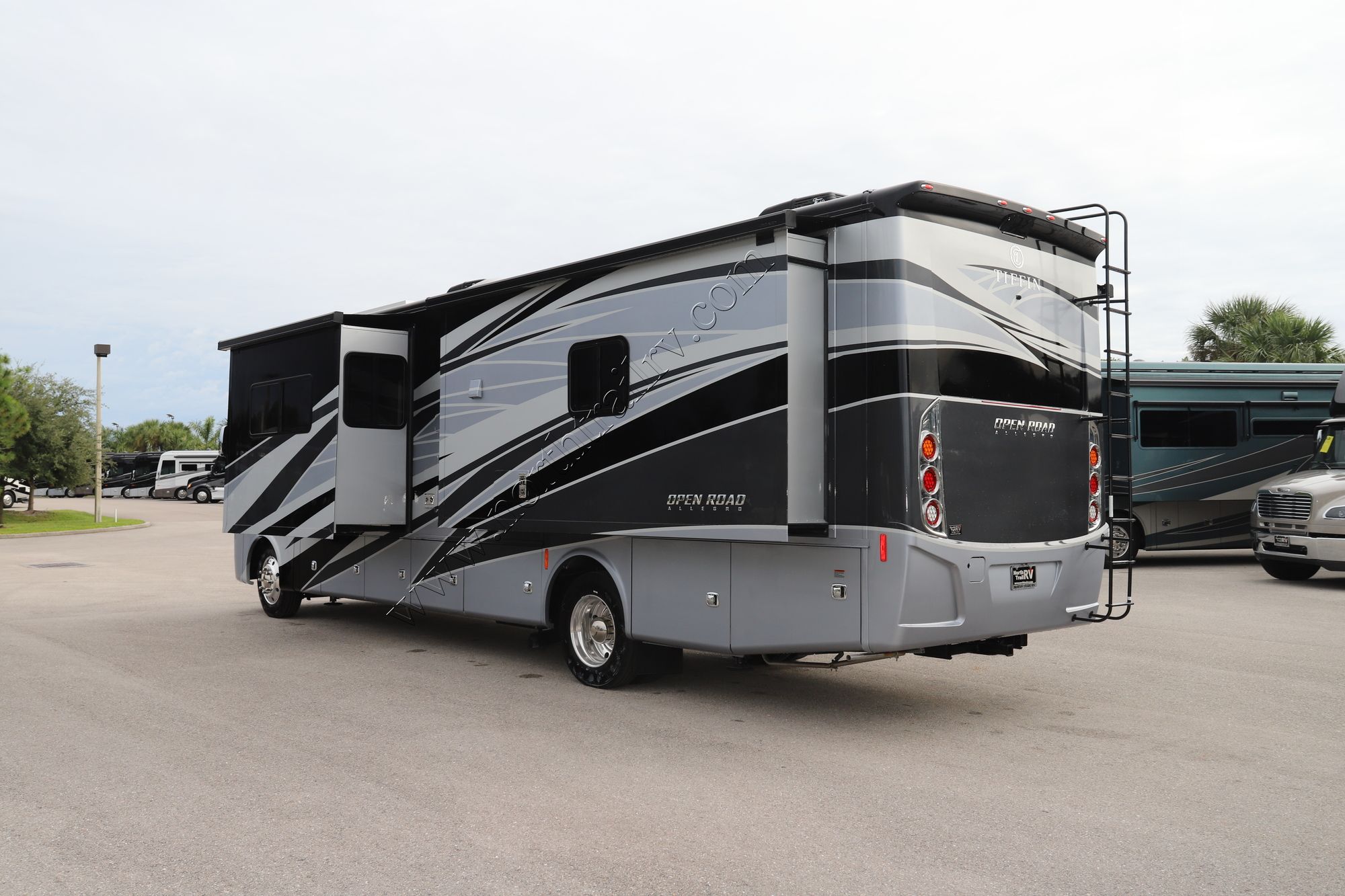 New 2022 Tiffin Motor Homes Allegro 34PA Class A  For Sale