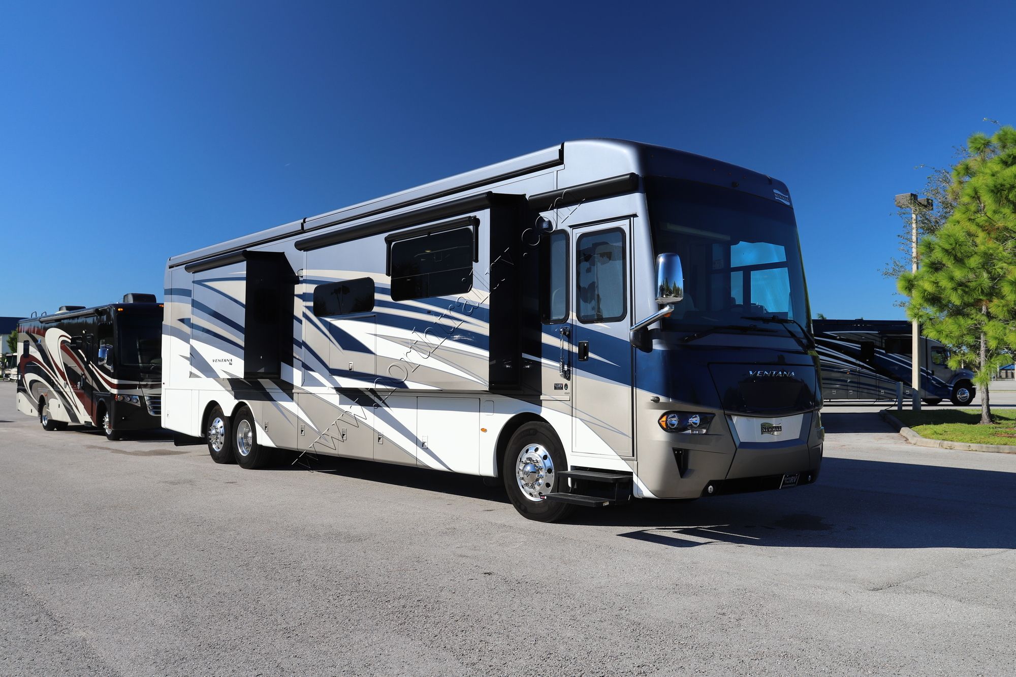 Used 2021 Newmar Ventana 4369 Class A  For Sale