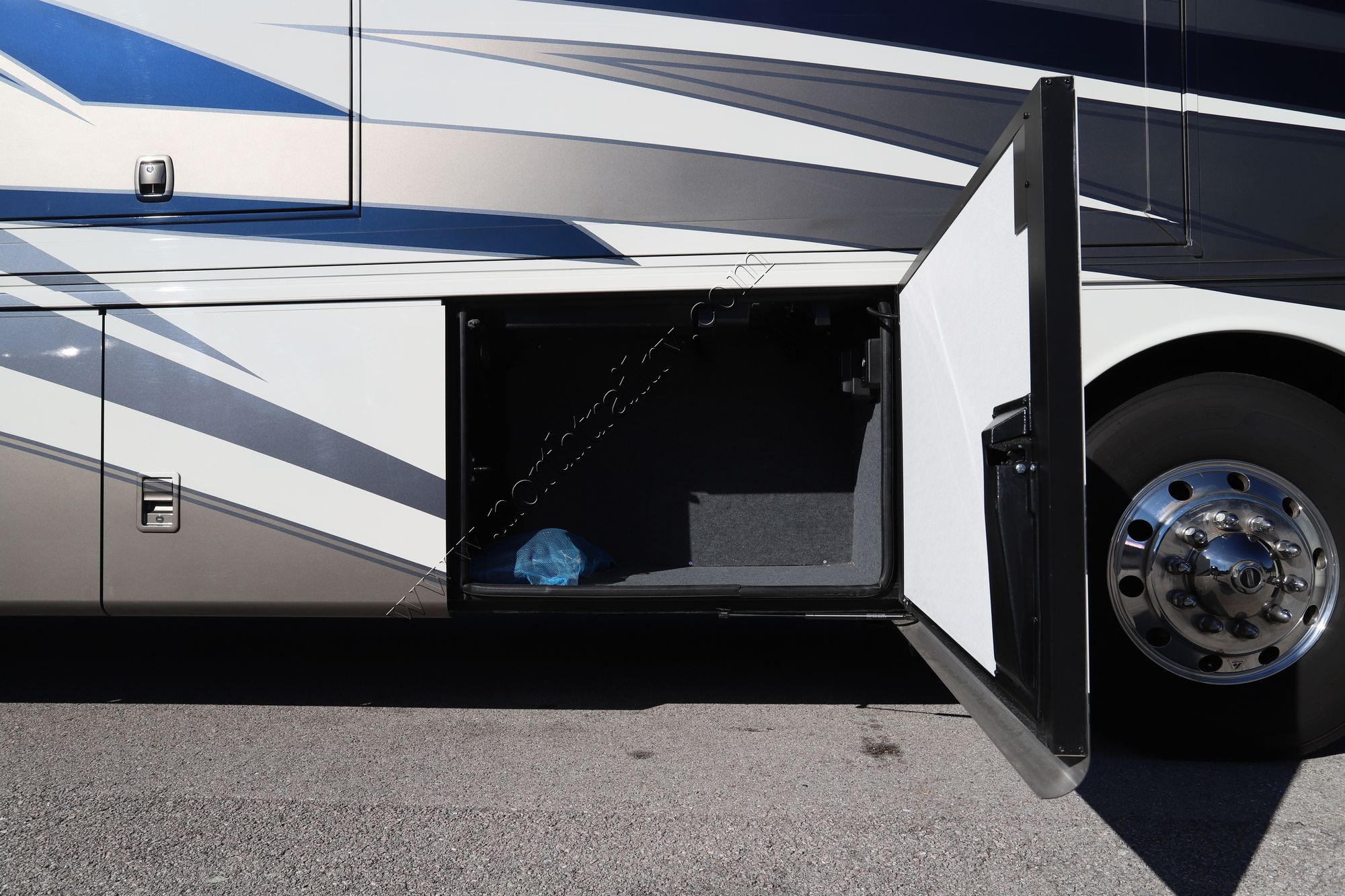 Used 2021 Newmar Ventana 4369 Class A  For Sale