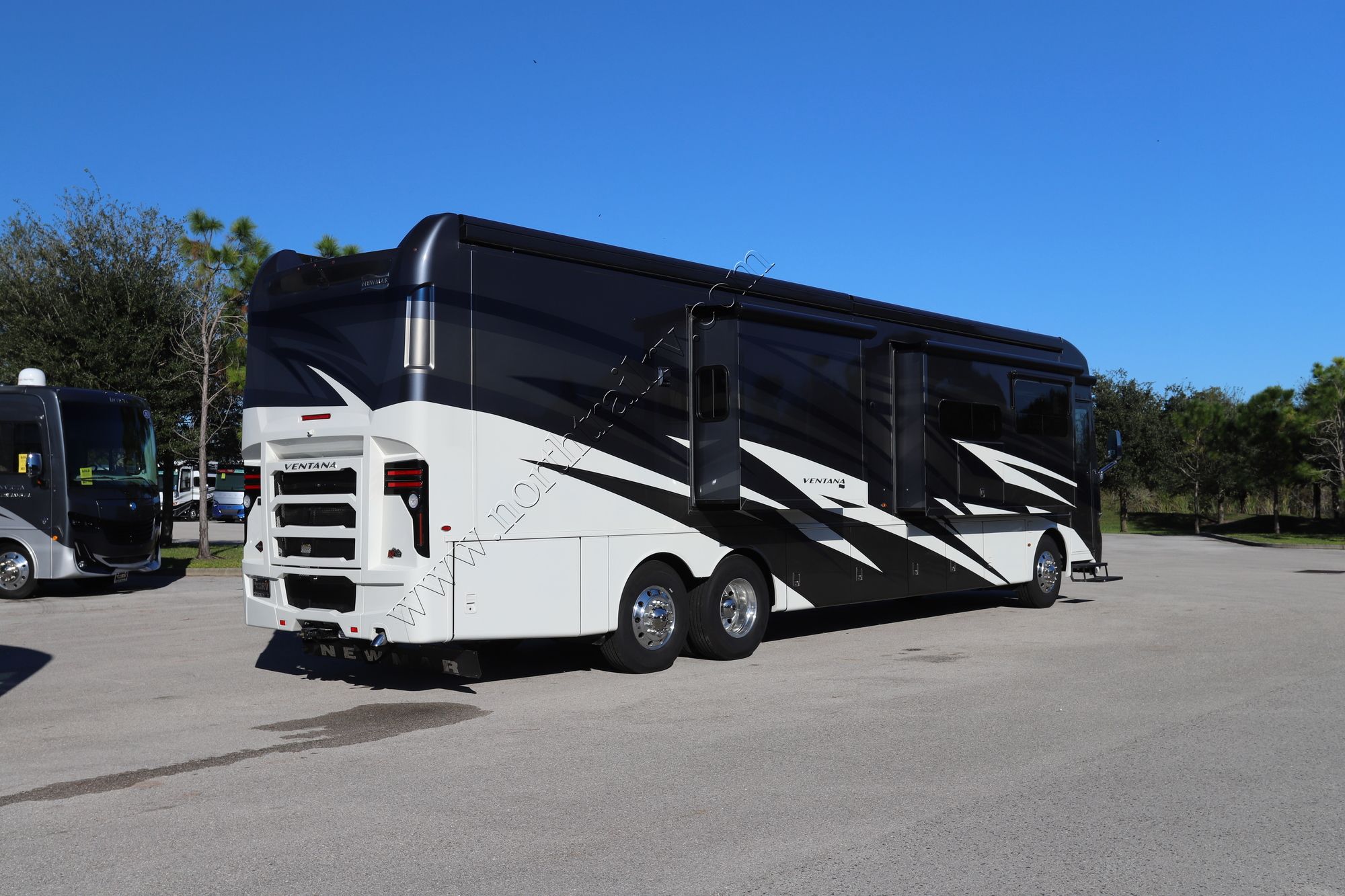 Used 2021 Newmar Ventana 4369 Class A  For Sale