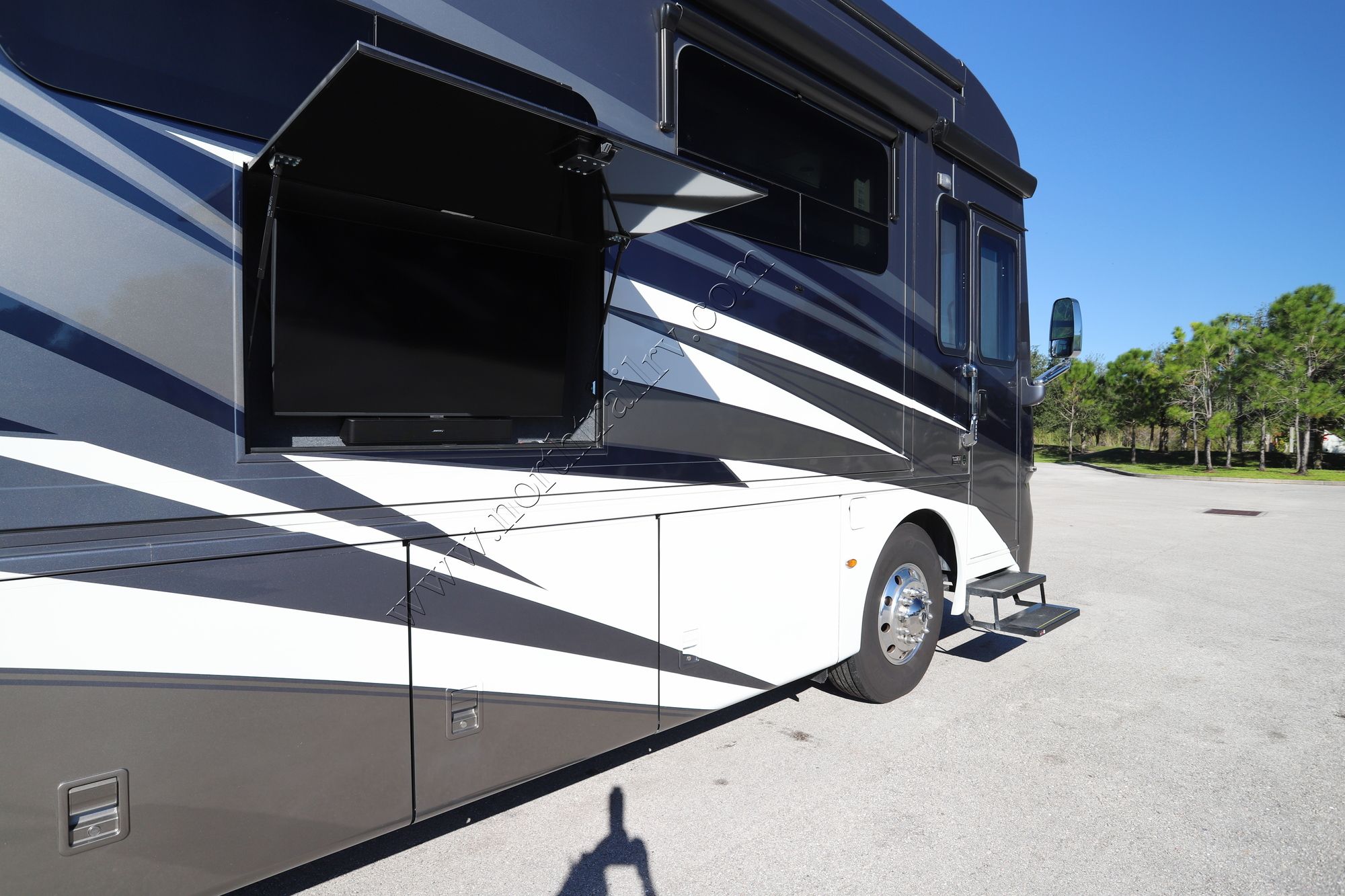 Used 2021 Newmar Ventana 4369 Class A  For Sale