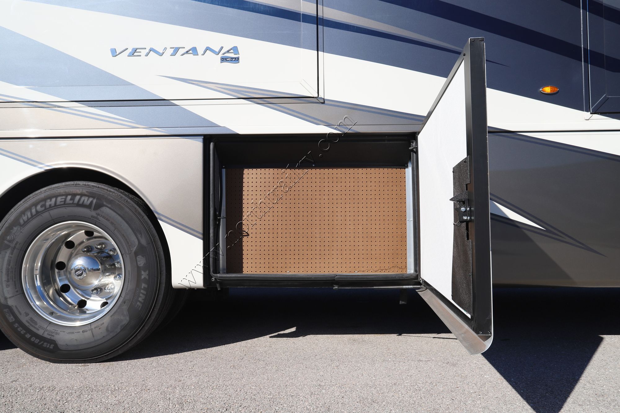 Used 2021 Newmar Ventana 4369 Class A  For Sale