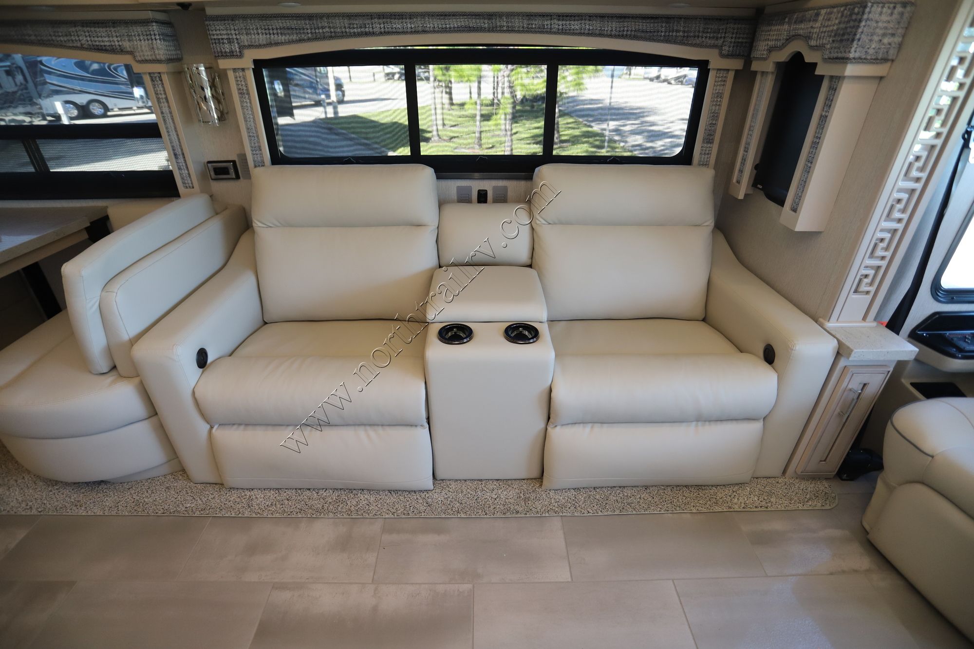 Used 2021 Newmar Ventana 4369 Class A  For Sale