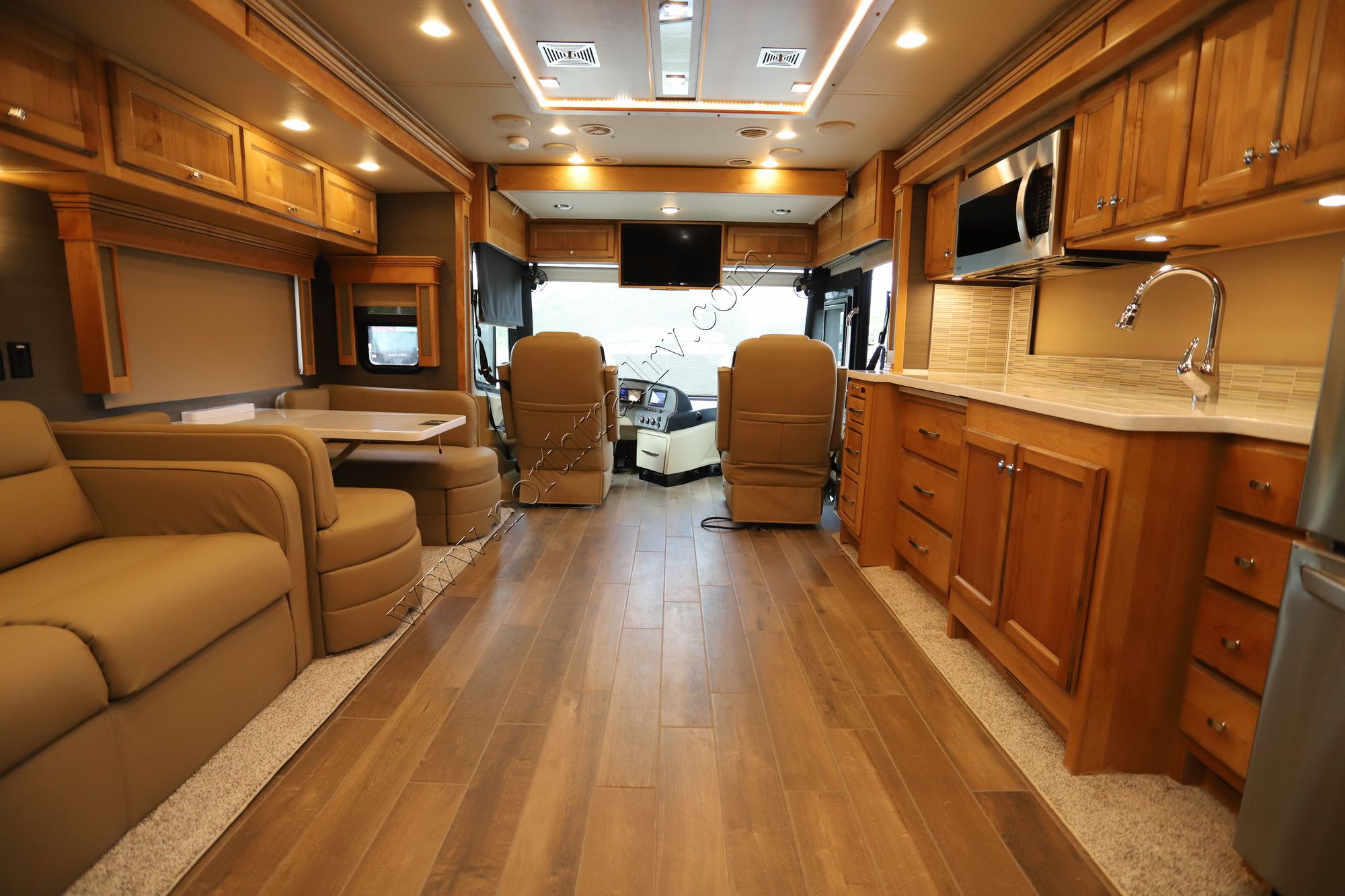 New 2022 Tiffin Motor Homes Allegro Red 38KA Class A  For Sale