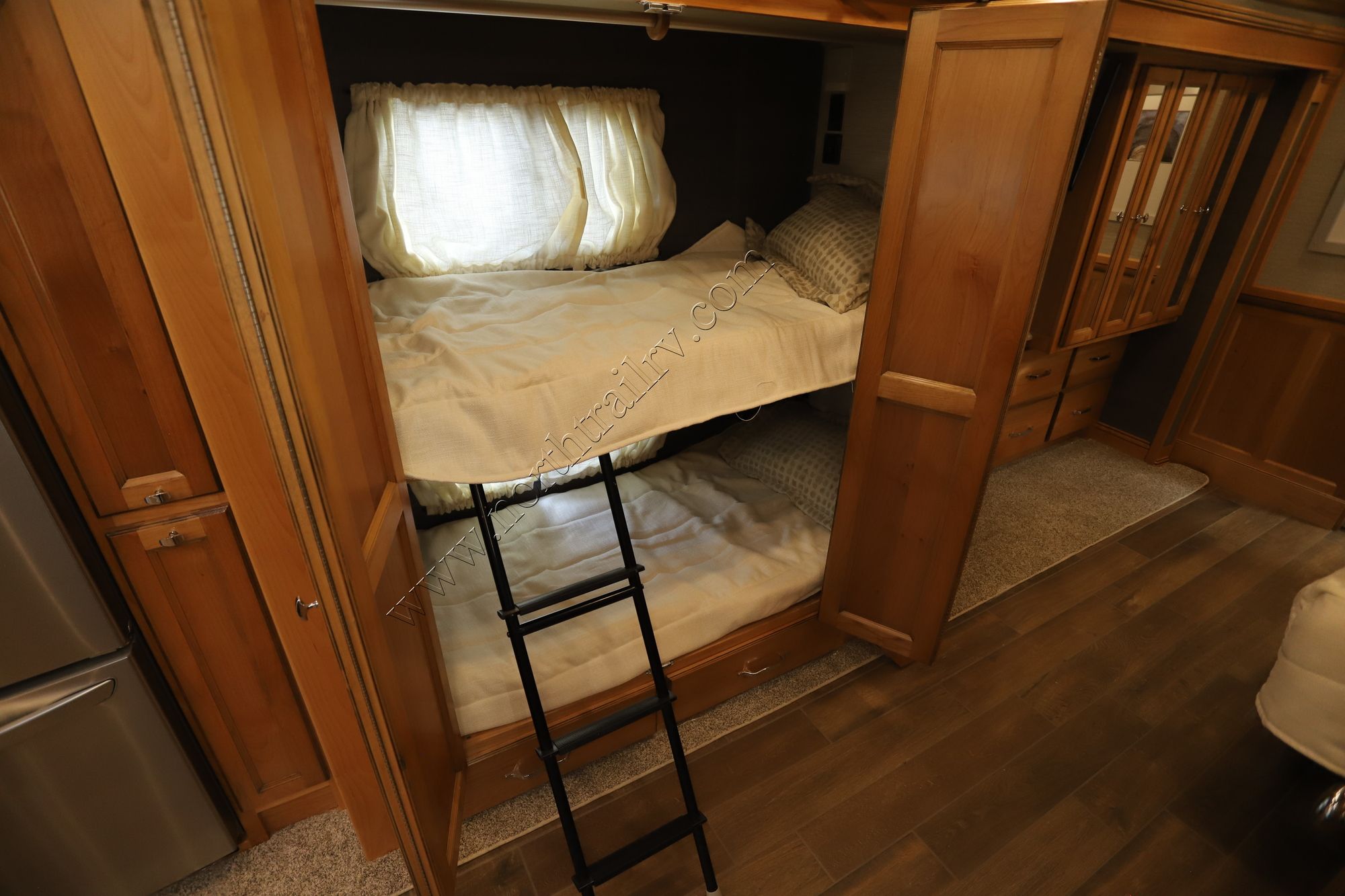 New 2022 Tiffin Motor Homes Allegro Red 38KA Class A  For Sale