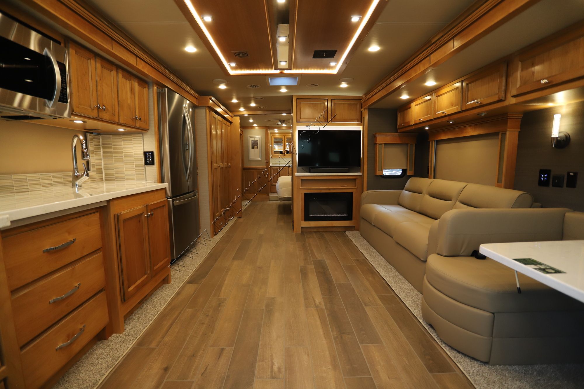 New 2022 Tiffin Motor Homes Allegro Red 38KA Class A  For Sale