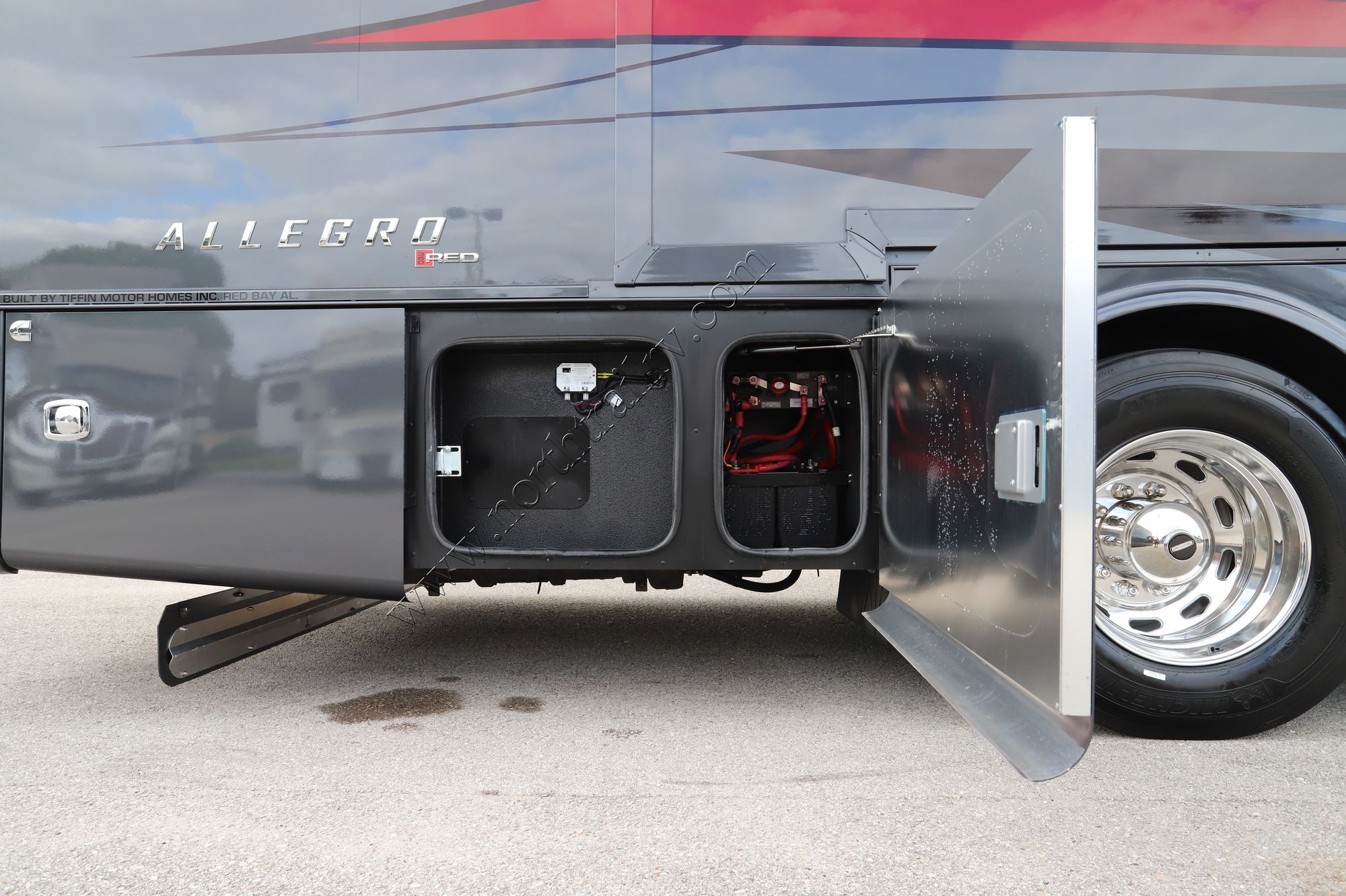 New 2022 Tiffin Motor Homes Allegro Red 38KA Class A  For Sale