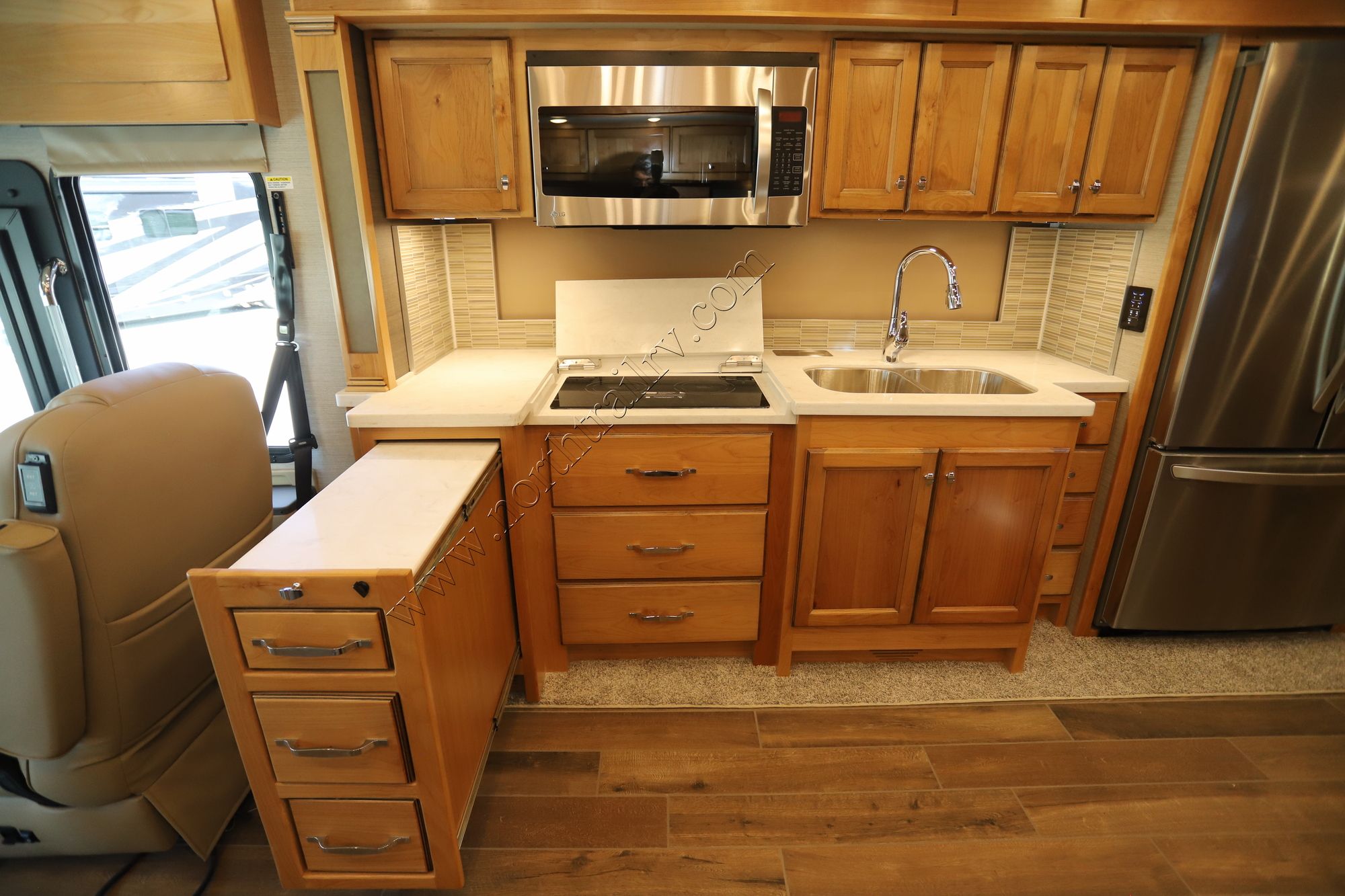 New 2022 Tiffin Motor Homes Allegro Red 38KA Class A  For Sale