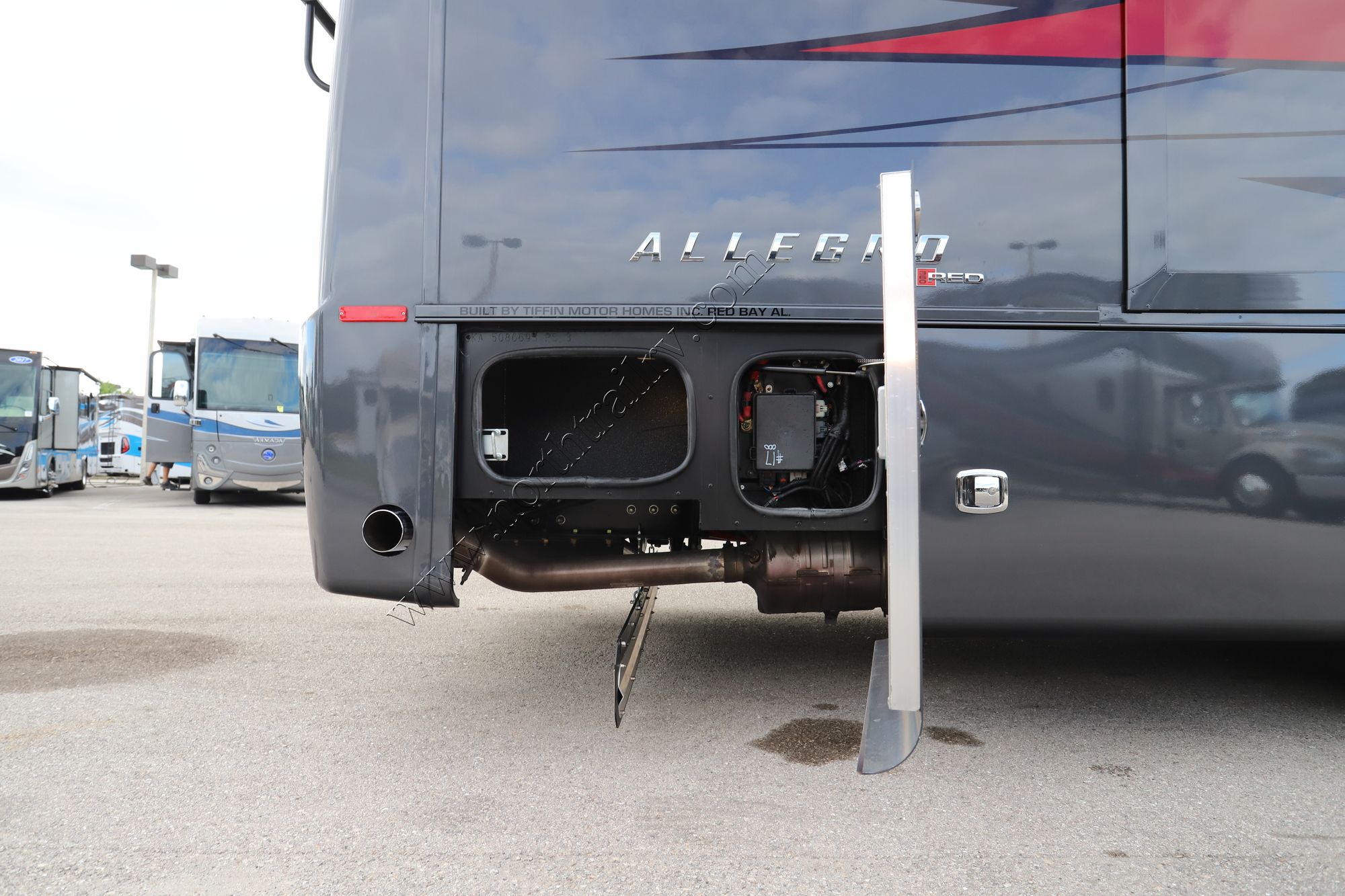 New 2022 Tiffin Motor Homes Allegro Red 38KA Class A  For Sale