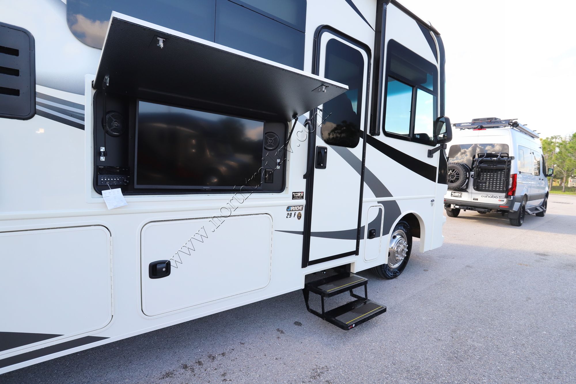 New 2022 Jayco Alante 29F Class A  For Sale