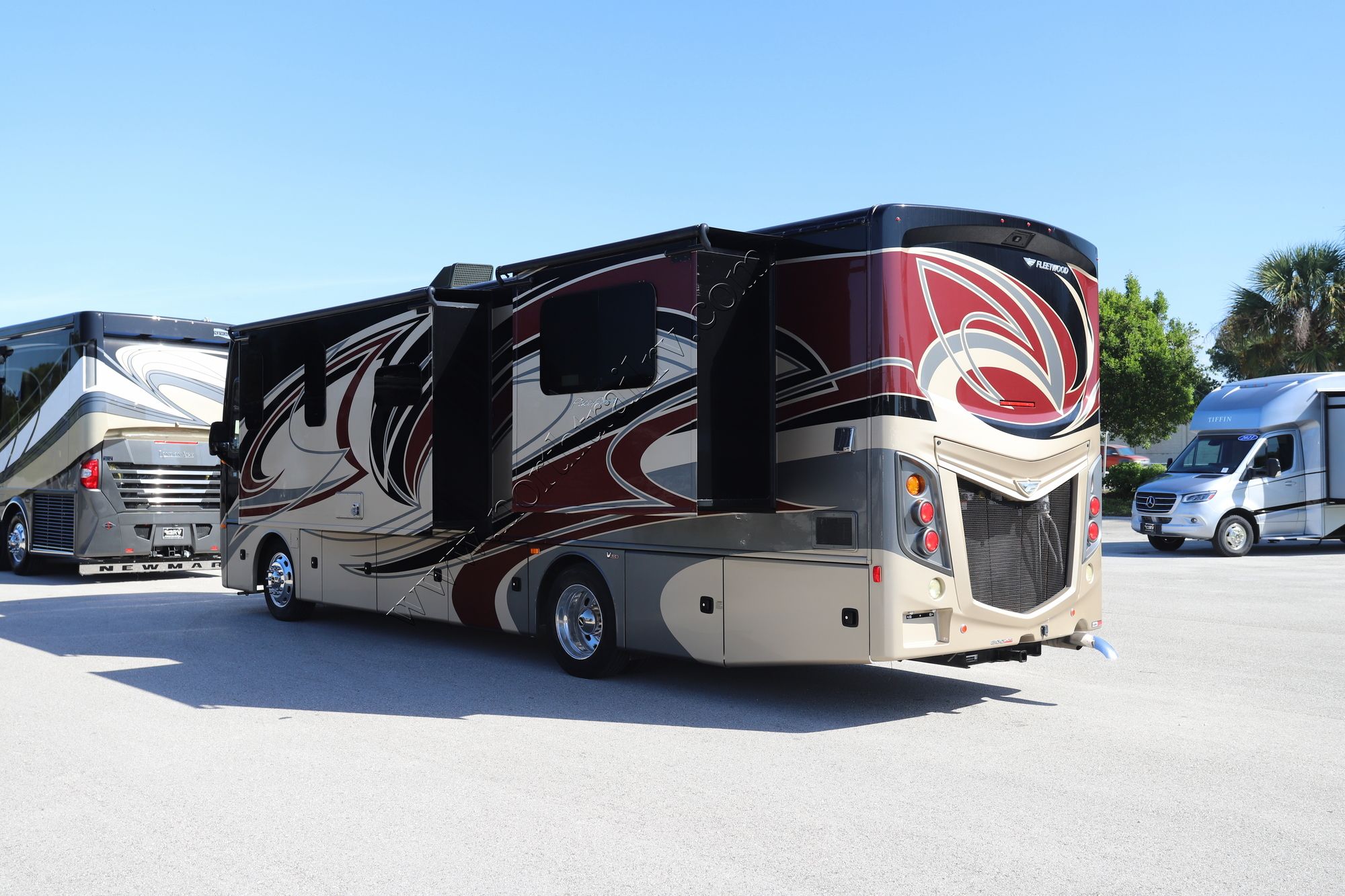 Used 2018 Fleetwood Pace Arrow 33D Class A  For Sale