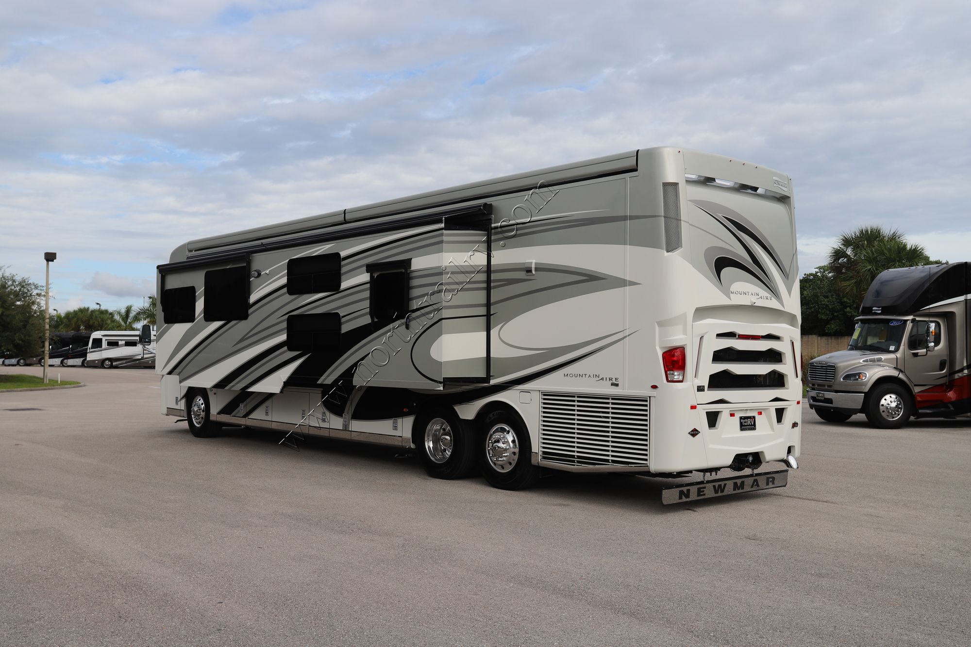 New 2022 Newmar Mountain Aire 4535 Class A  For Sale