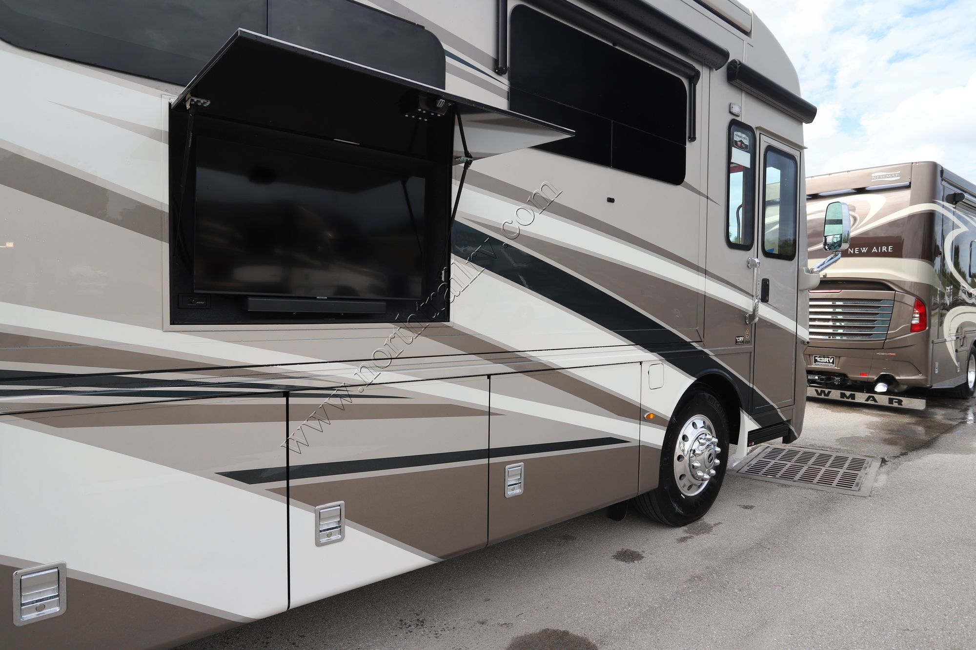 New 2022 Newmar Ventana 4369 Class A  For Sale