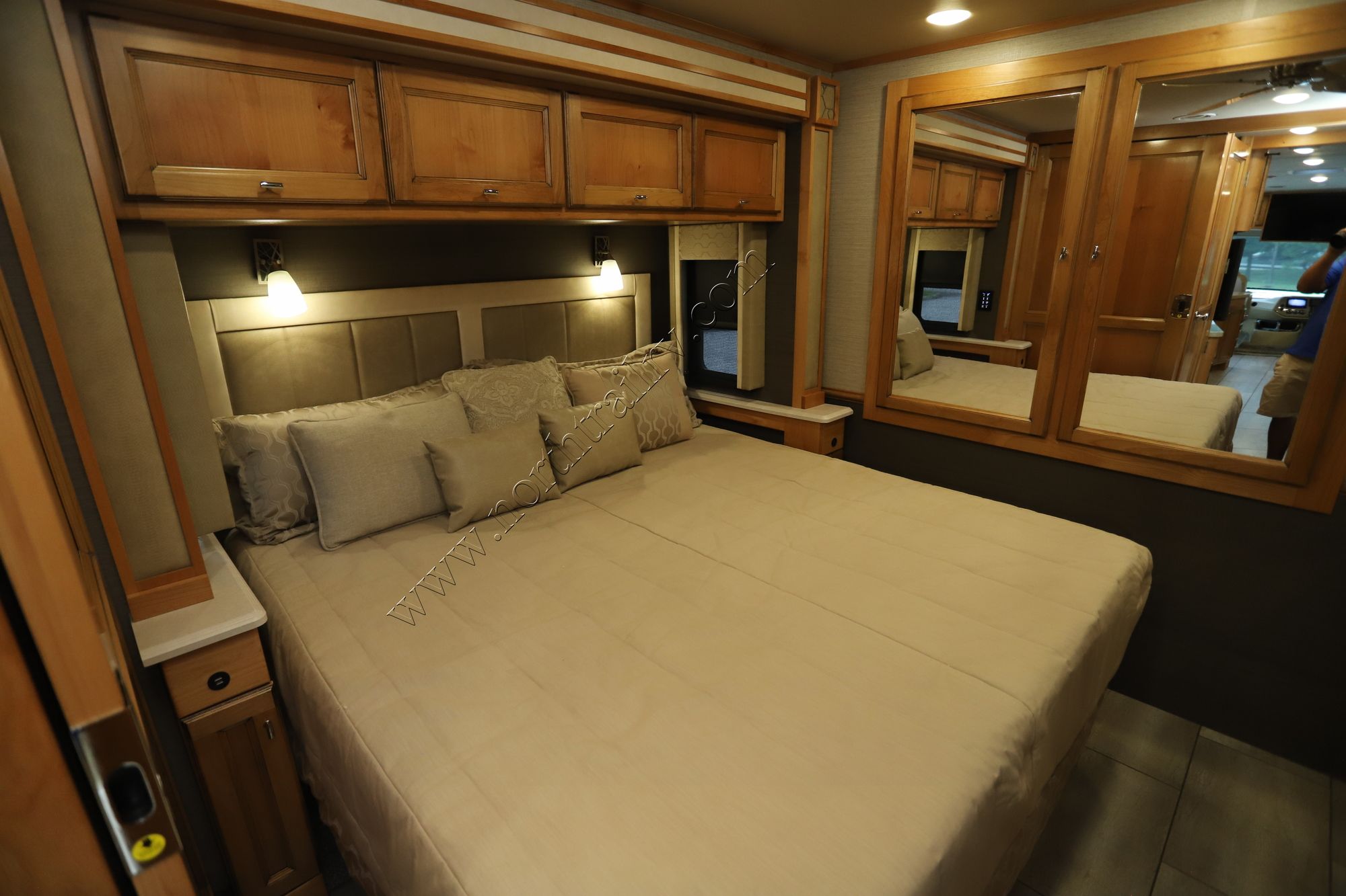 Used 2020 Tiffin Motor Homes Allegro 32SA Class A  For Sale