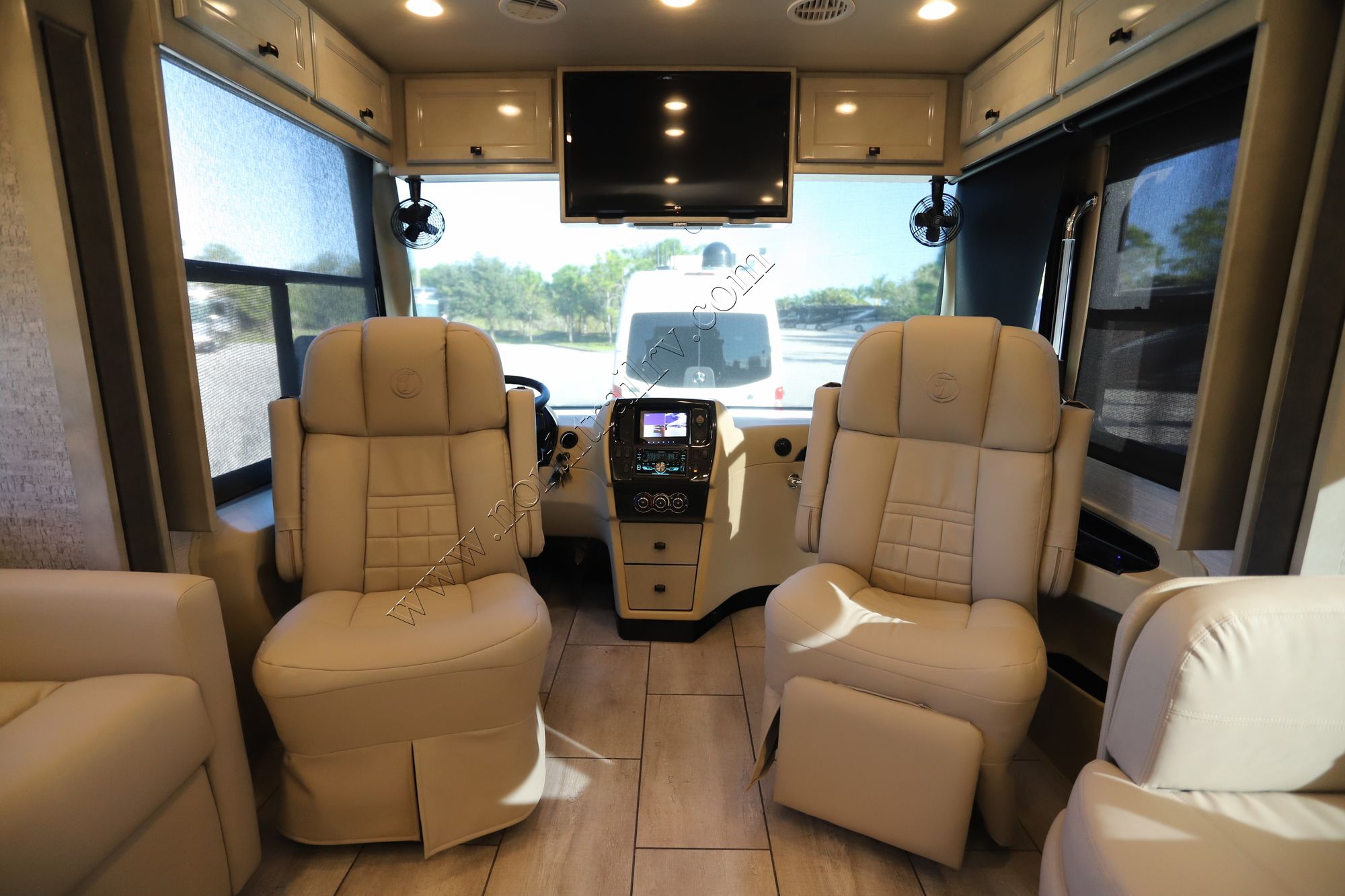 Used 2021 Tiffin Motor Homes Breeze 31BR Class A  For Sale