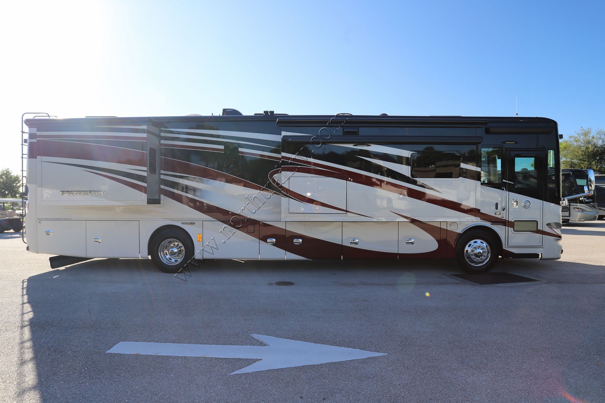 Used 2018 Tiffin Motor Homes Phaeton 40QKH Class A  For Sale