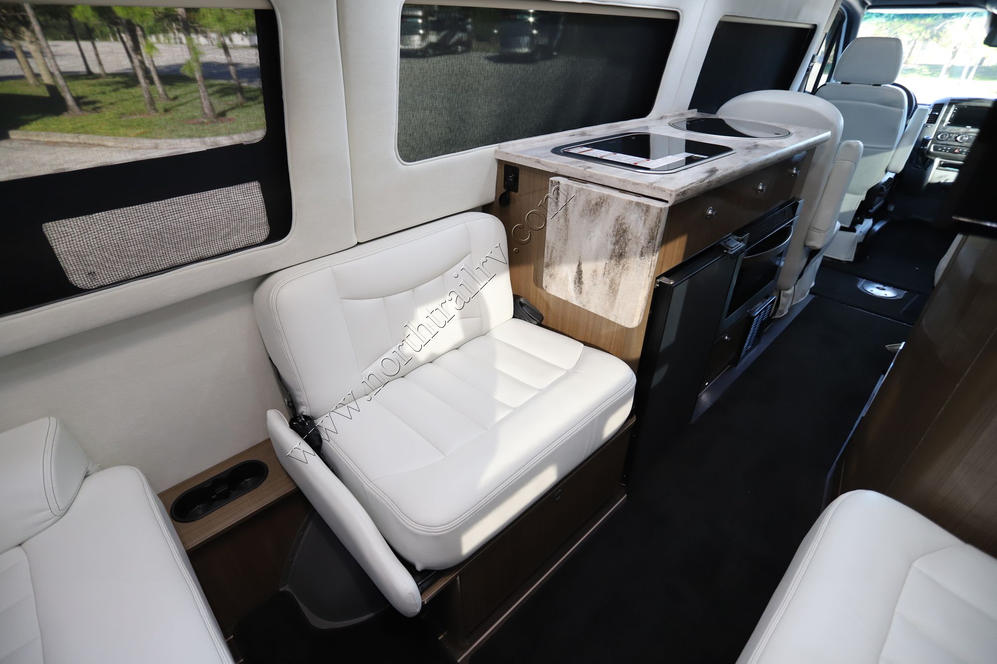 Used 2018 Airstream Interstate LOUNGE EXT 4X4 Class B  For Sale