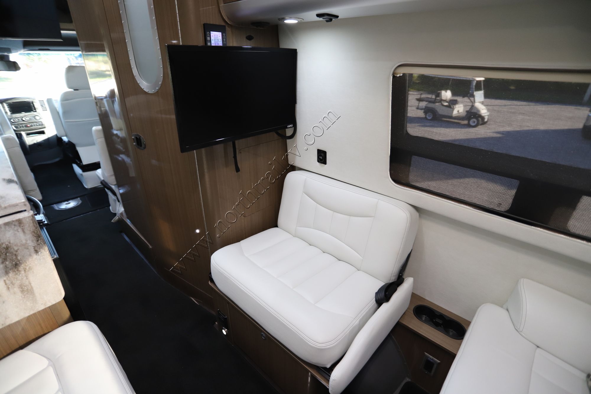 Used 2018 Airstream Interstate LOUNGE EXT 4X4 Class B  For Sale