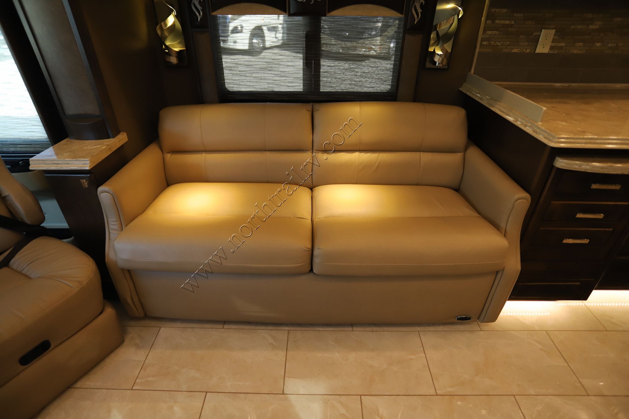 Used 2018 Tiffin Motor Homes Phaeton 40QKH Class A  For Sale