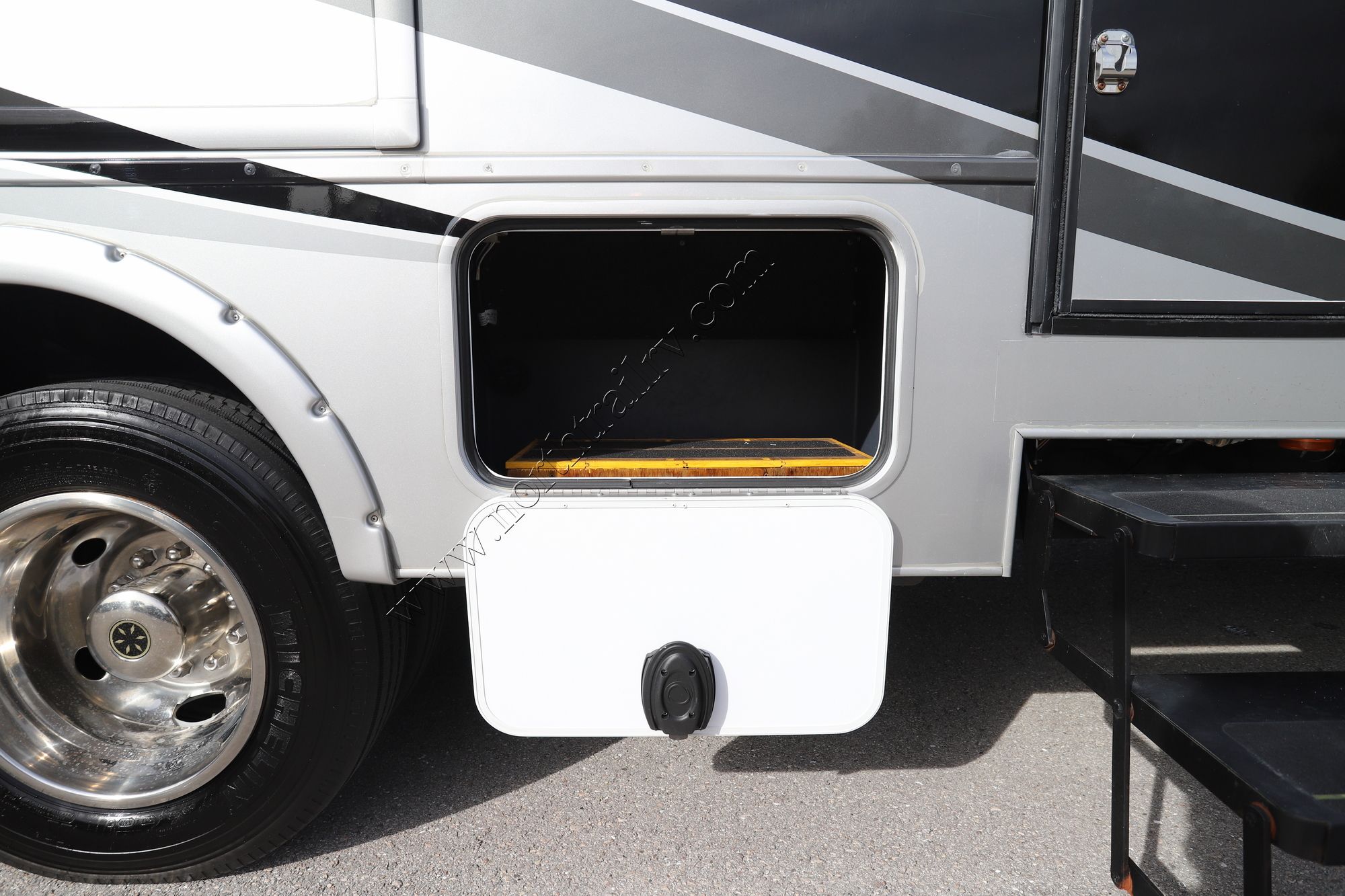 Used 2015 Fleetwood Terra 31C Class A  For Sale