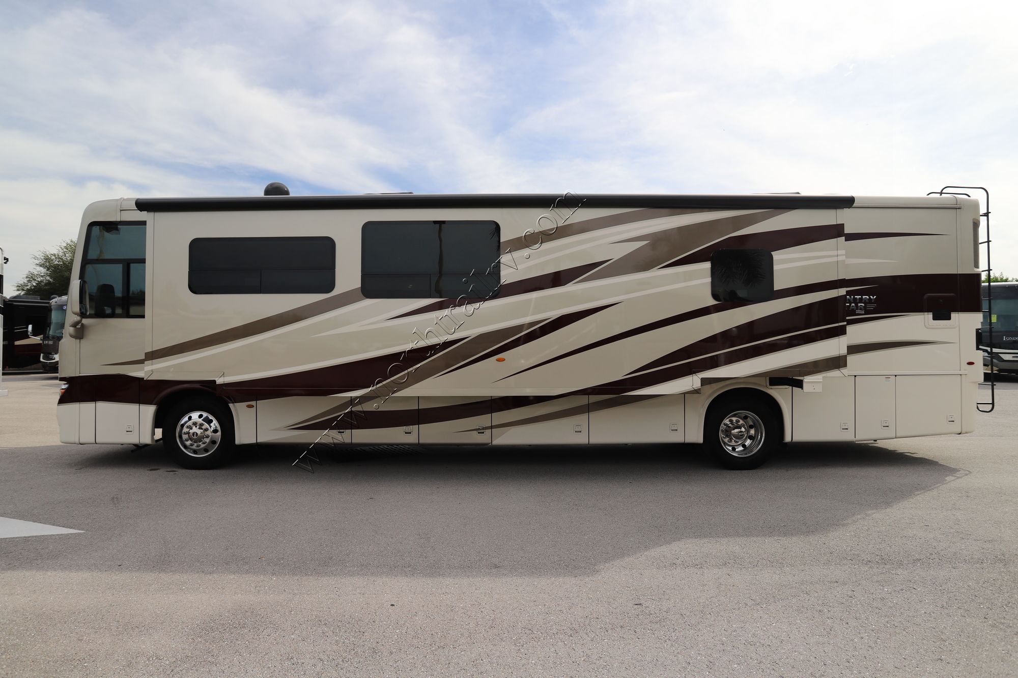 Used 2021 Newmar Kountry Star 4037 Class A  For Sale