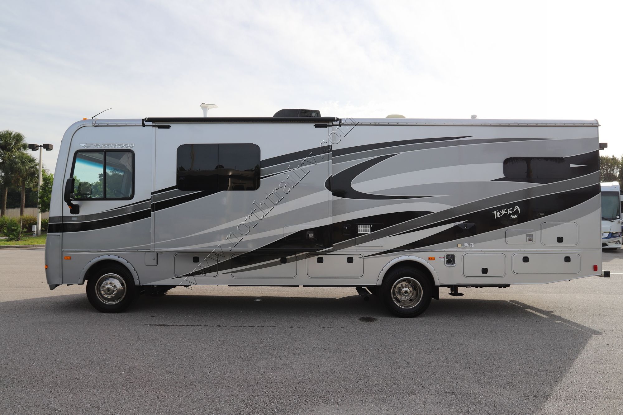 Used 2015 Fleetwood Terra 31C Class A  For Sale