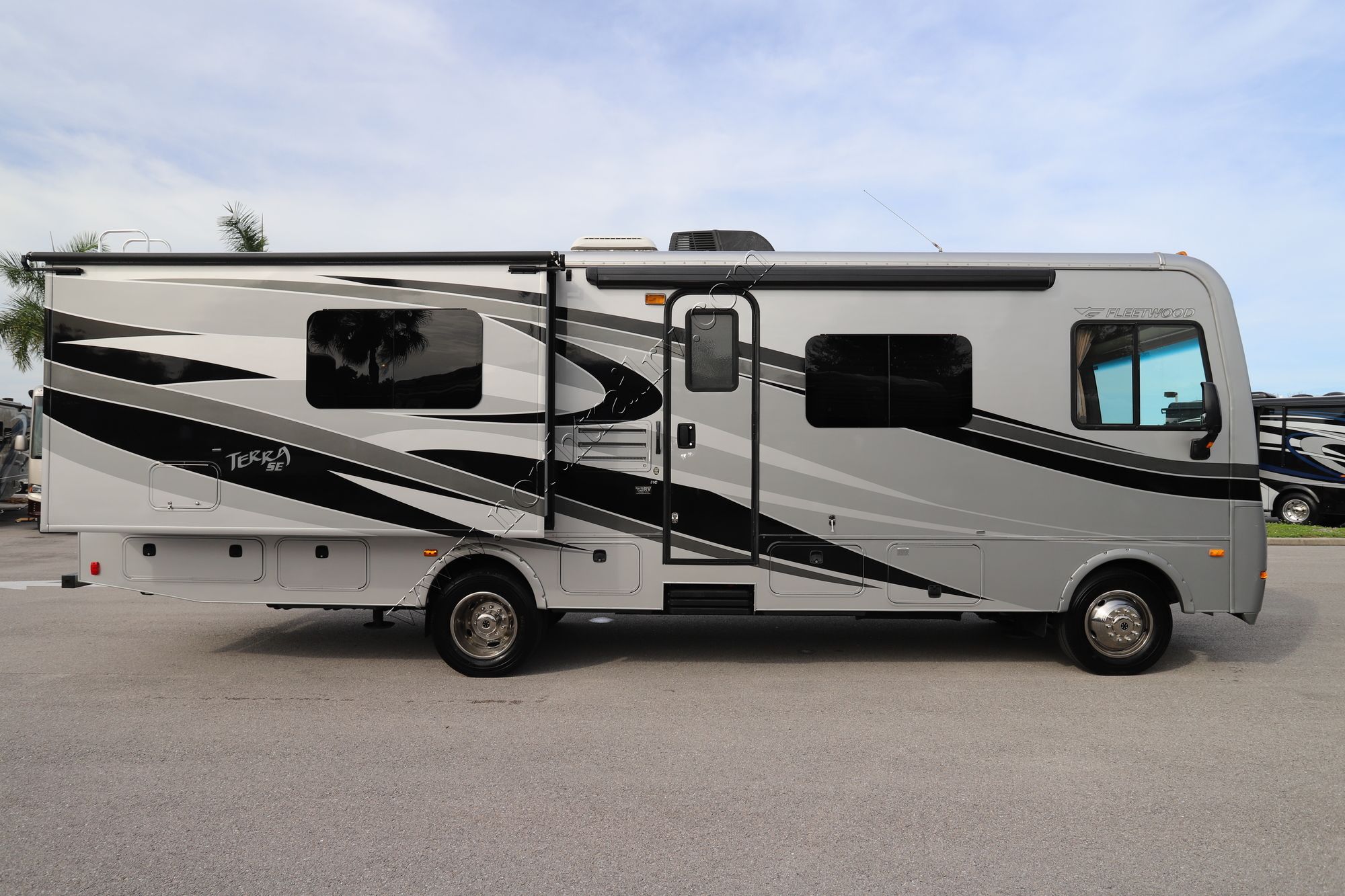 Used 2015 Fleetwood Terra 31C Class A  For Sale