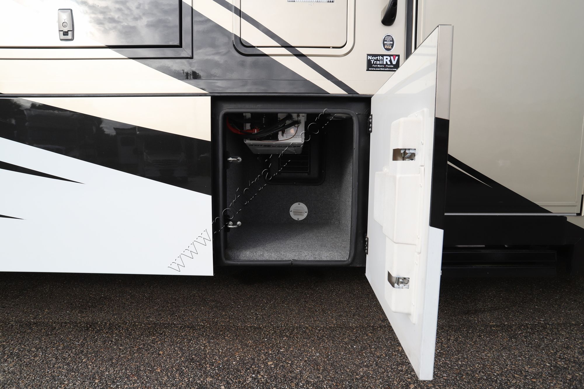 Used 2019 Renegade Rv Verona 36VSB Super C  For Sale