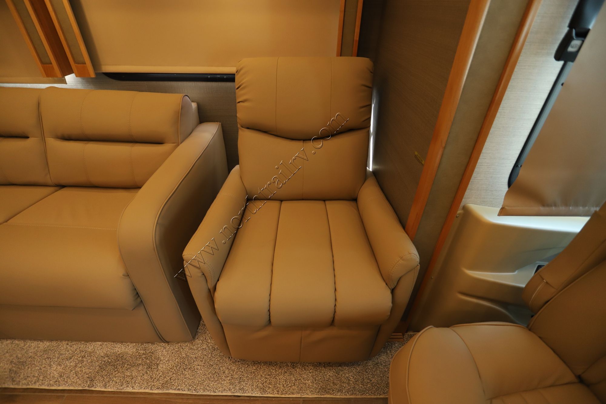 New 2022 Tiffin Motor Homes Allegro Red 33AA Class A  For Sale