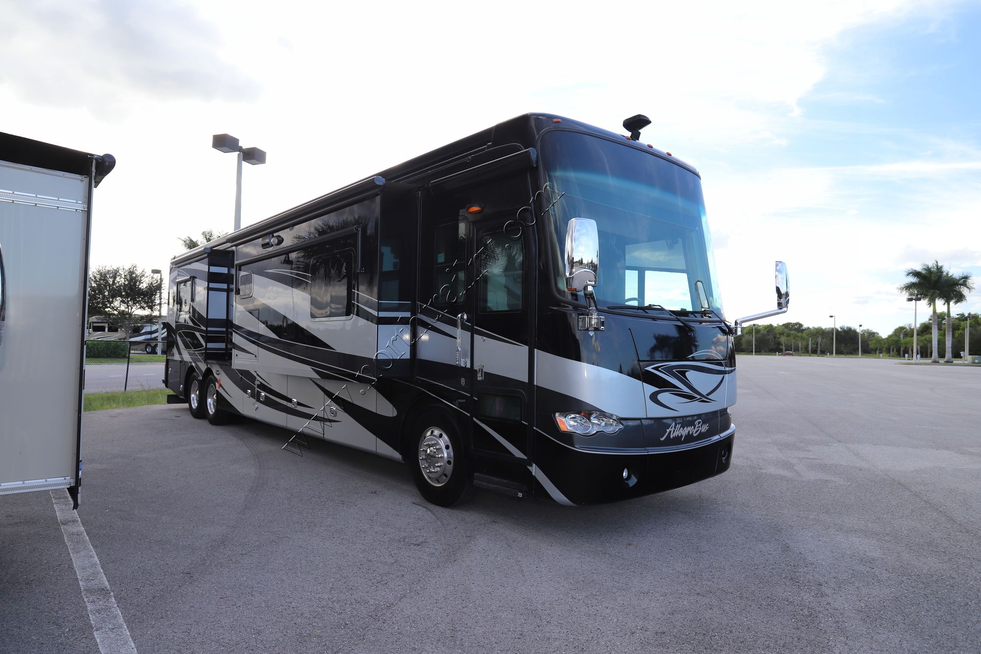 Used 2012 Tiffin Motor Homes Allegro Bus 43QGP Class A  For Sale