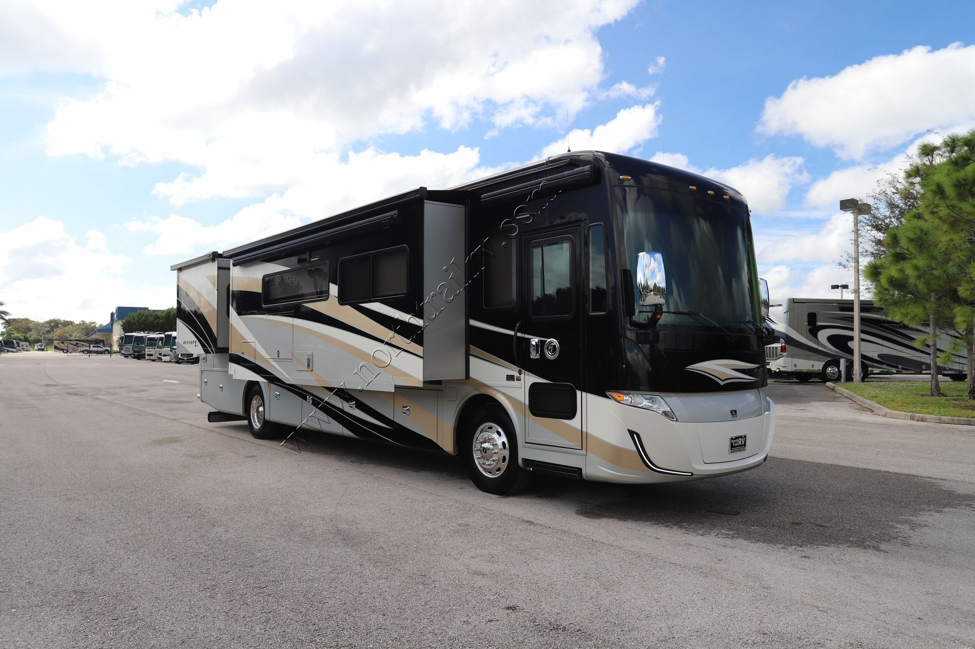 Used 2021 Tiffin Motor Homes Allegro Red 37PA Class A  For Sale