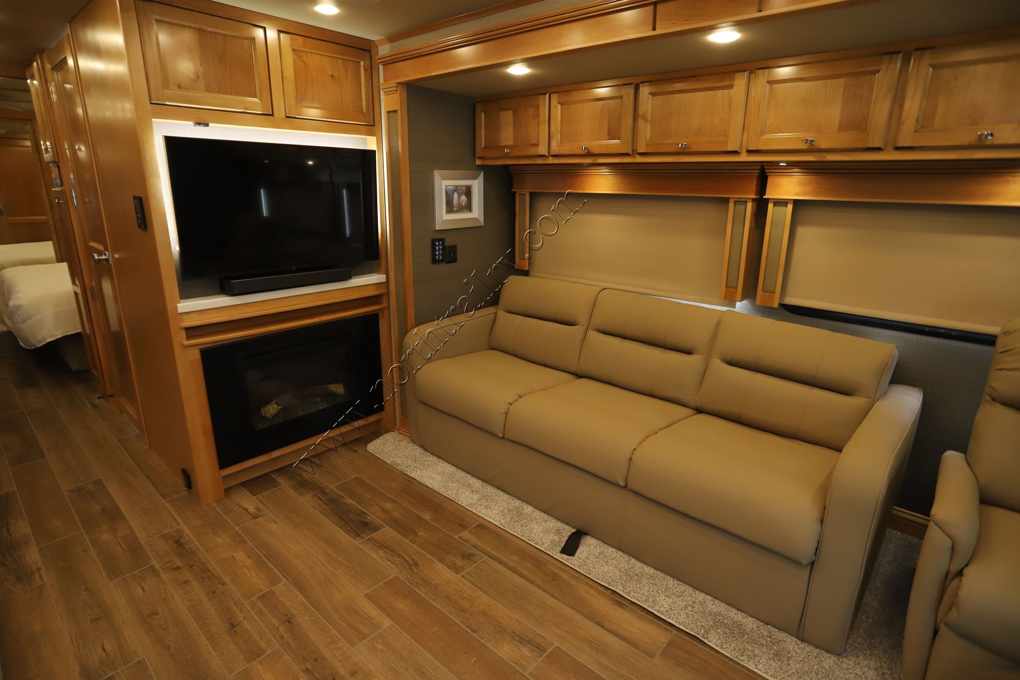 New 2022 Tiffin Motor Homes Allegro Red 33AA Class A  For Sale