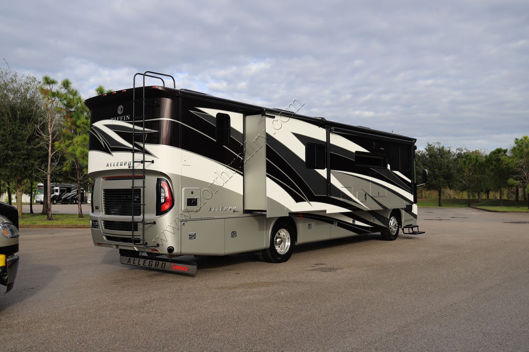 Used 2020 Tiffin Motor Homes Allegro Red 37BA Class A  For Sale