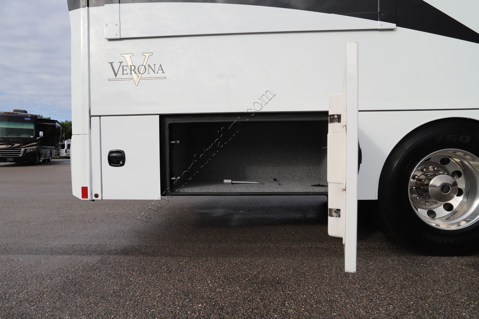 Used 2019 Renegade Rv Verona 36VSB Super C  For Sale